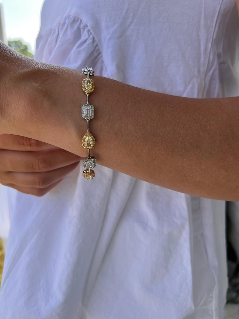 Mixed Cut GIA Certified multi shaped Yellow and White Diamond bracelet For Sale