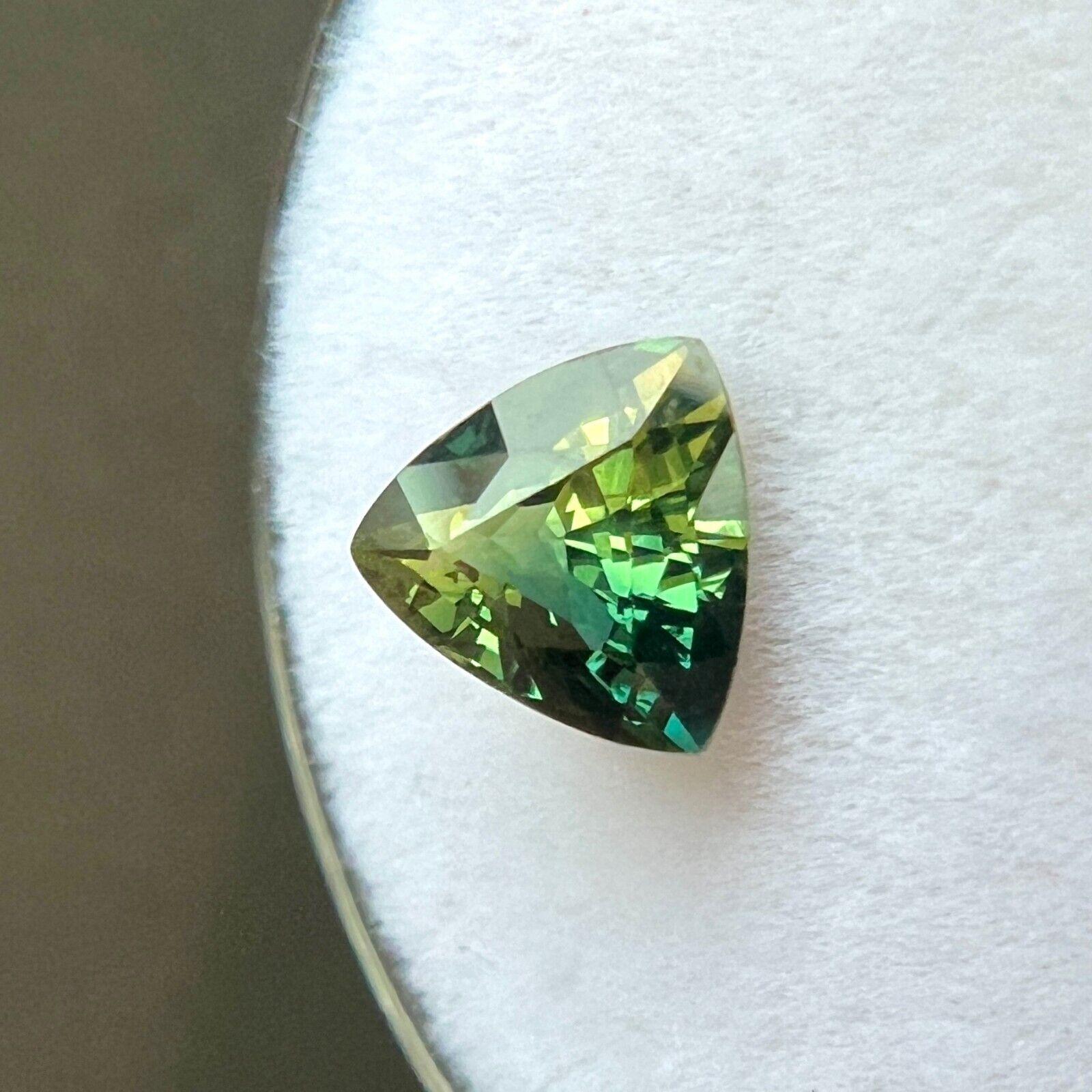 Gema Trillón Triángulo Azul Verde Zafiro Bicolor Certificado GIA Natural 1,02ct en venta 3