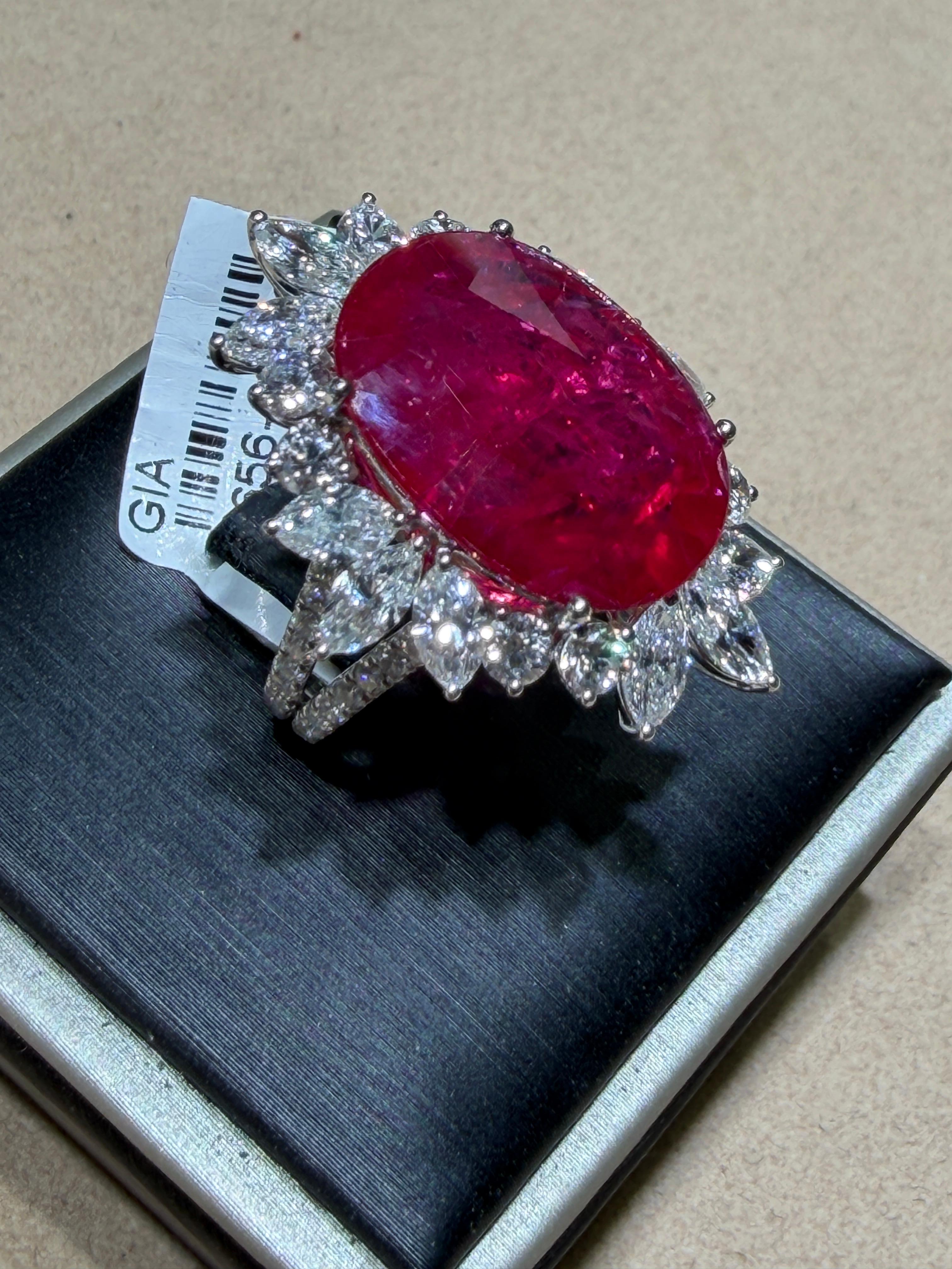 GIA zertifiziert natürlichen 13,29ct Mosambik Oval Rubin Diamant Ring 18K Weißgold im Angebot 5