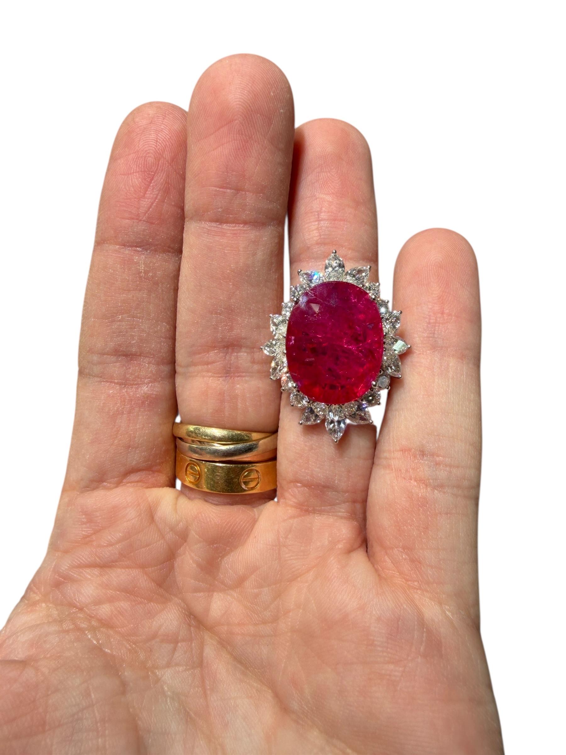 GIA zertifiziert natürlichen 13,29ct Mosambik Oval Rubin Diamant Ring 18K Weißgold (Moderne) im Angebot