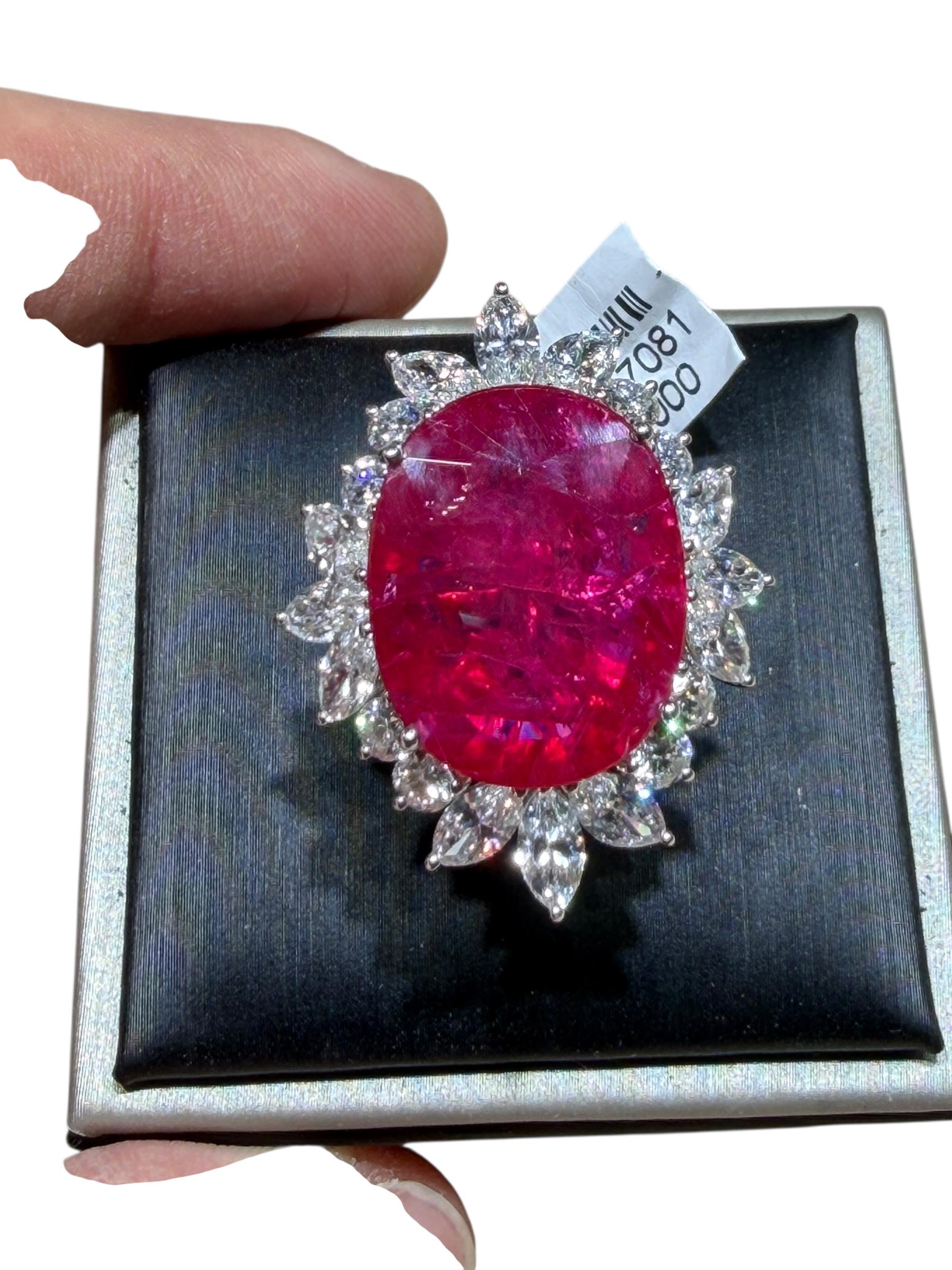 GIA zertifiziert natürlichen 13,29ct Mosambik Oval Rubin Diamant Ring 18K Weißgold (Ovalschliff) im Angebot