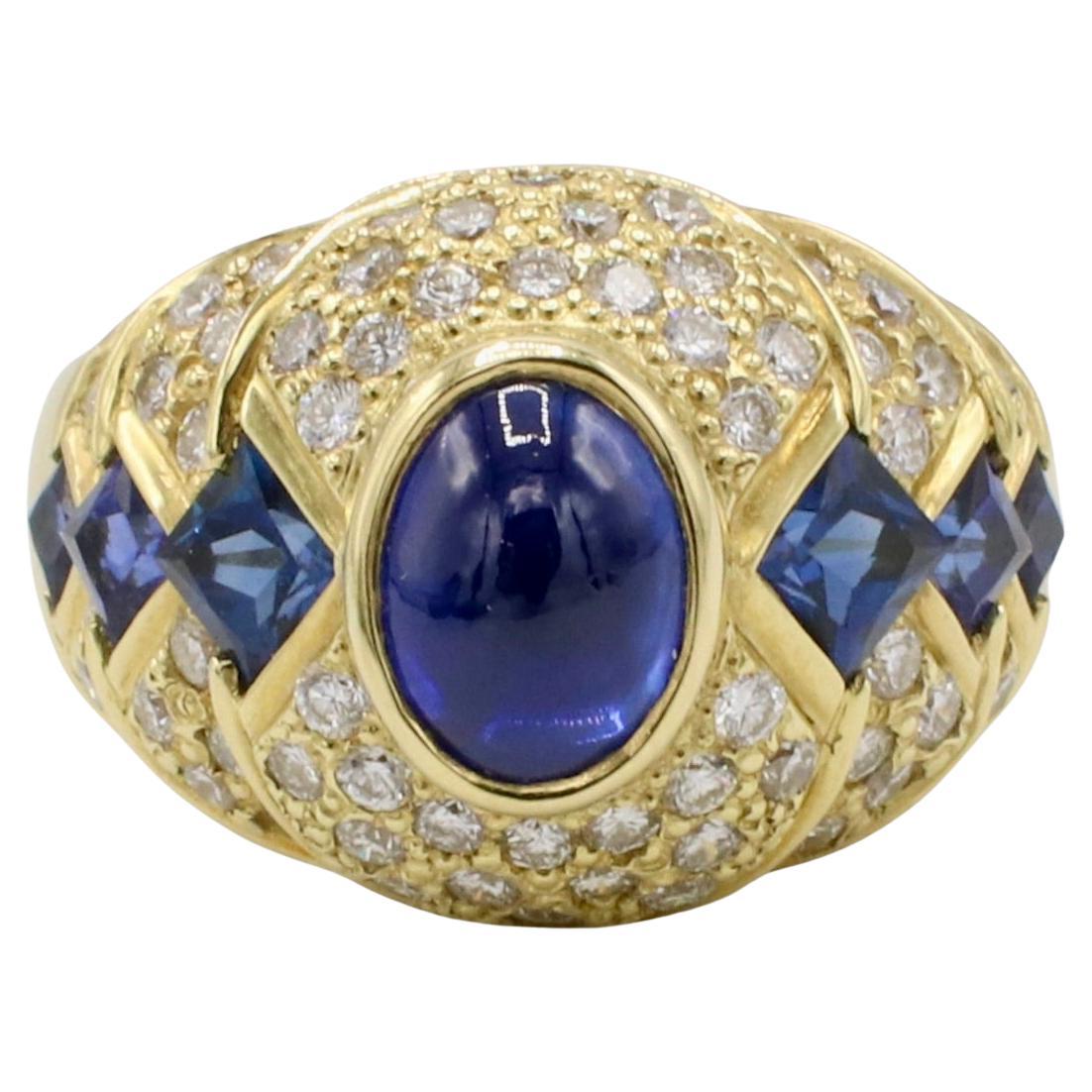 Bague cocktail dôme en or 18 carats, saphir bleu naturel certifié par le GIA et diamant