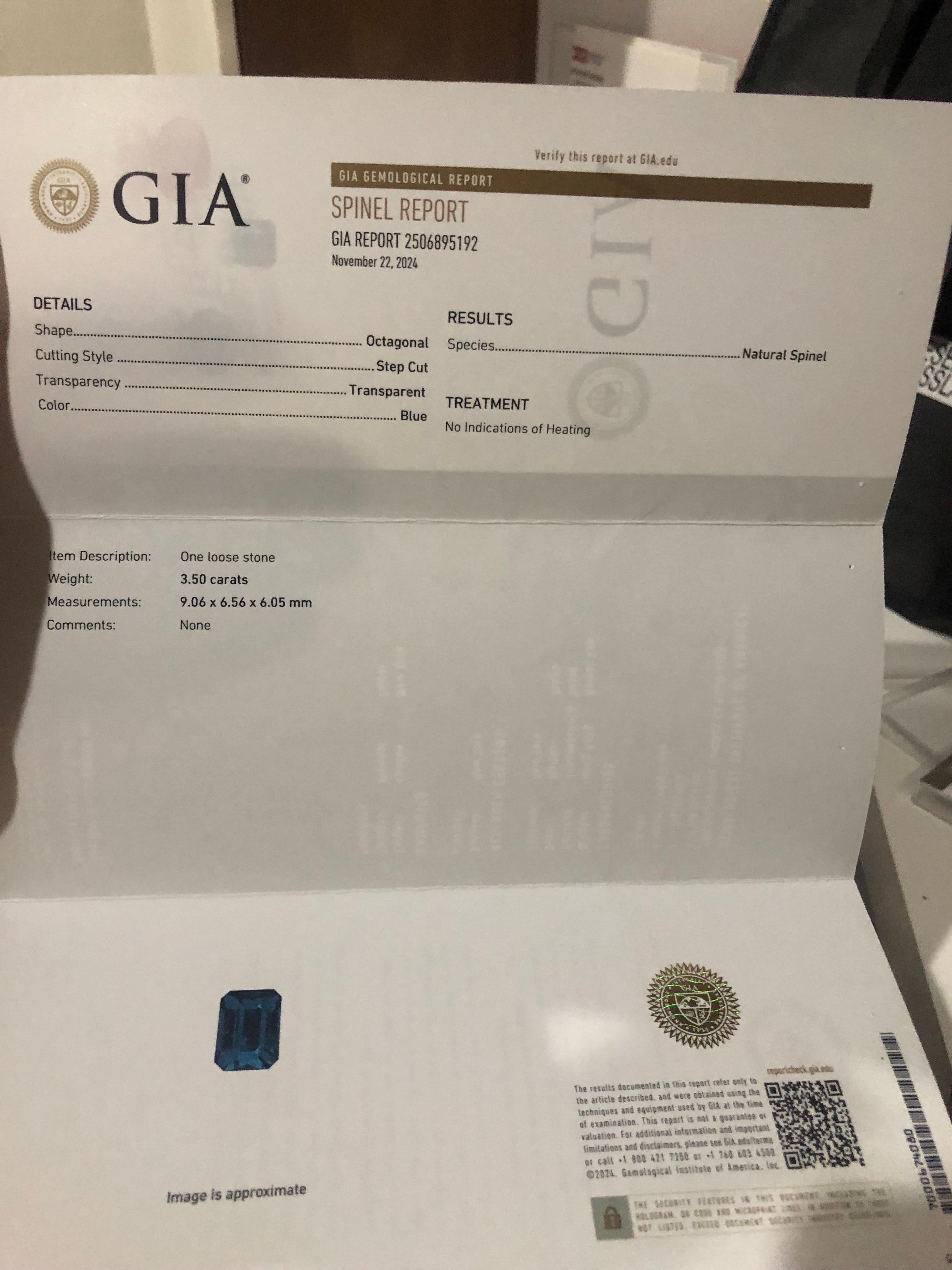 GIA Certified Natural Blue Spinal 3.50 Carat Form Tanzania Neuf - En vente à บางรัก, TH