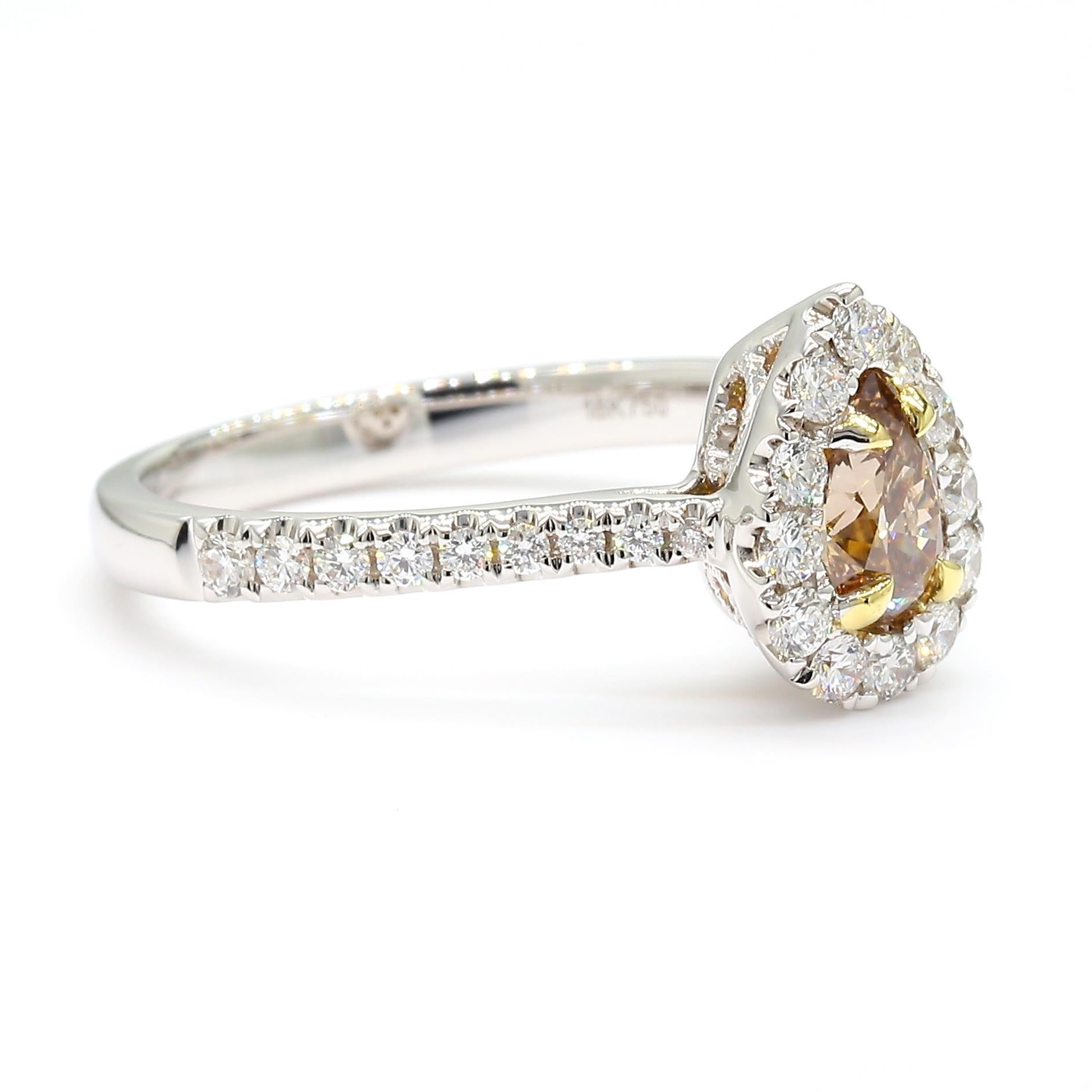 Taglio a goccia Anello da cocktail in oro con diamante marrone perlato certificato GIA da 0.89 carati TW in vendita