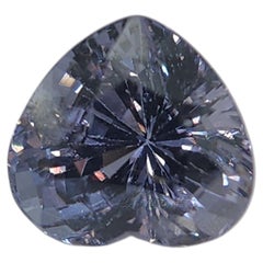 Naturel Spinelle bleue de 3,18 carats en forme de coeur bleu changeant au violet
