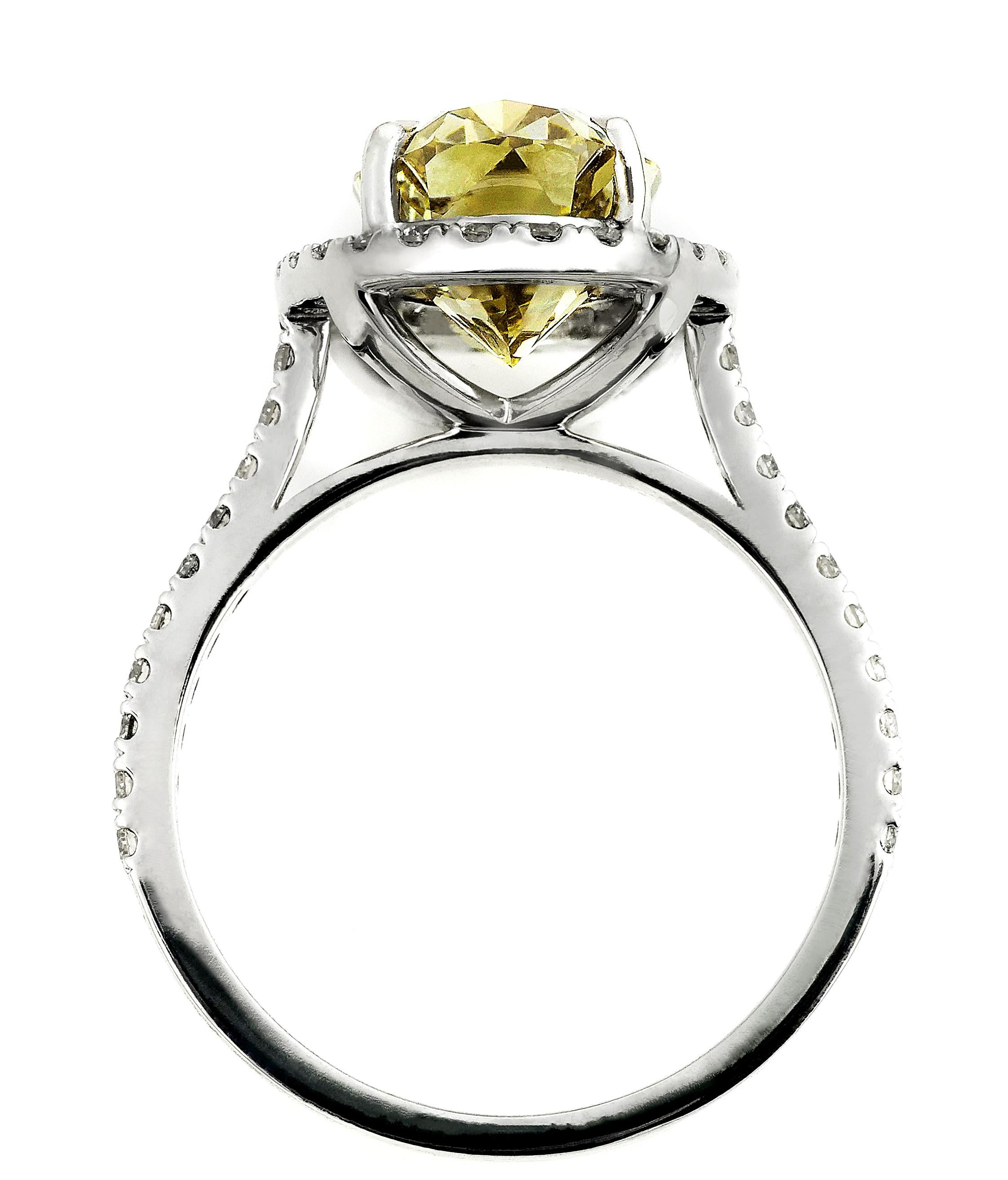 Bague de 4,5 ct de diamants naturels certifiés GIA de couleur jaune verdâtre et brunâtre en vente 2