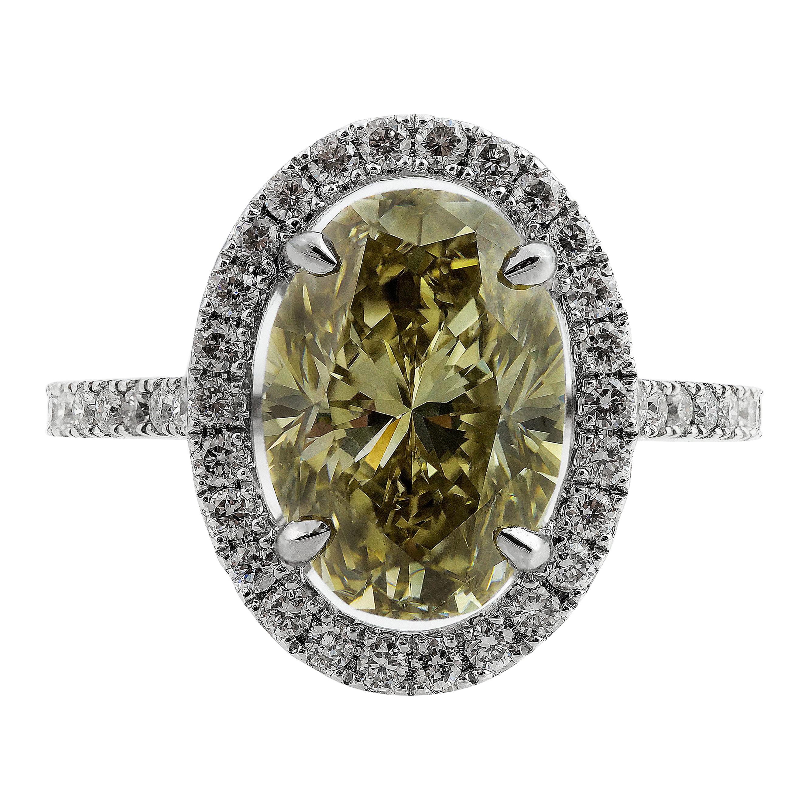 Bague de 4,5 ct de diamants naturels certifiés GIA de couleur jaune verdâtre et brunâtre en vente