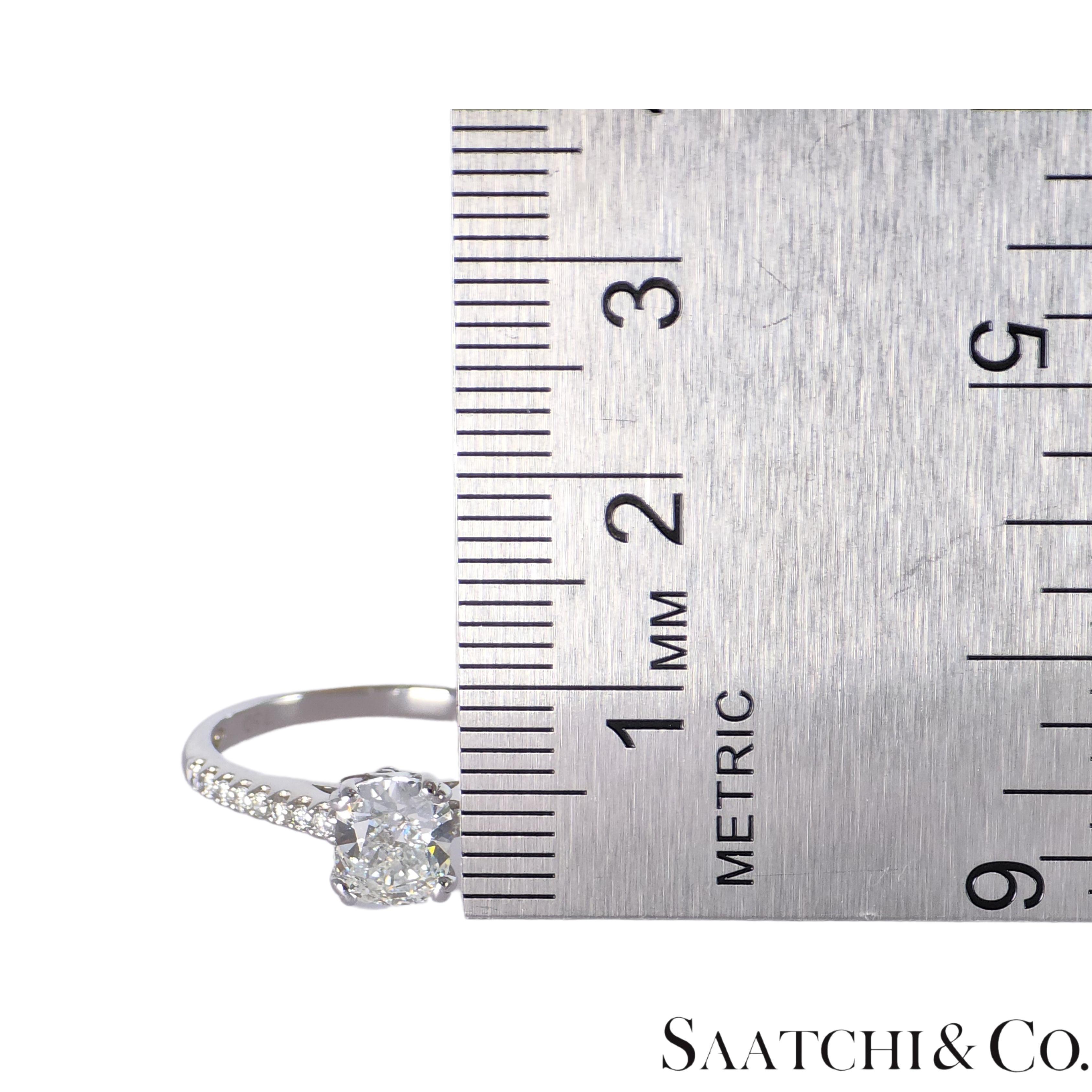 Certifié GIA  Bague en or blanc 18k 750 diamants naturels taille coussin Taille 6 en vente 7