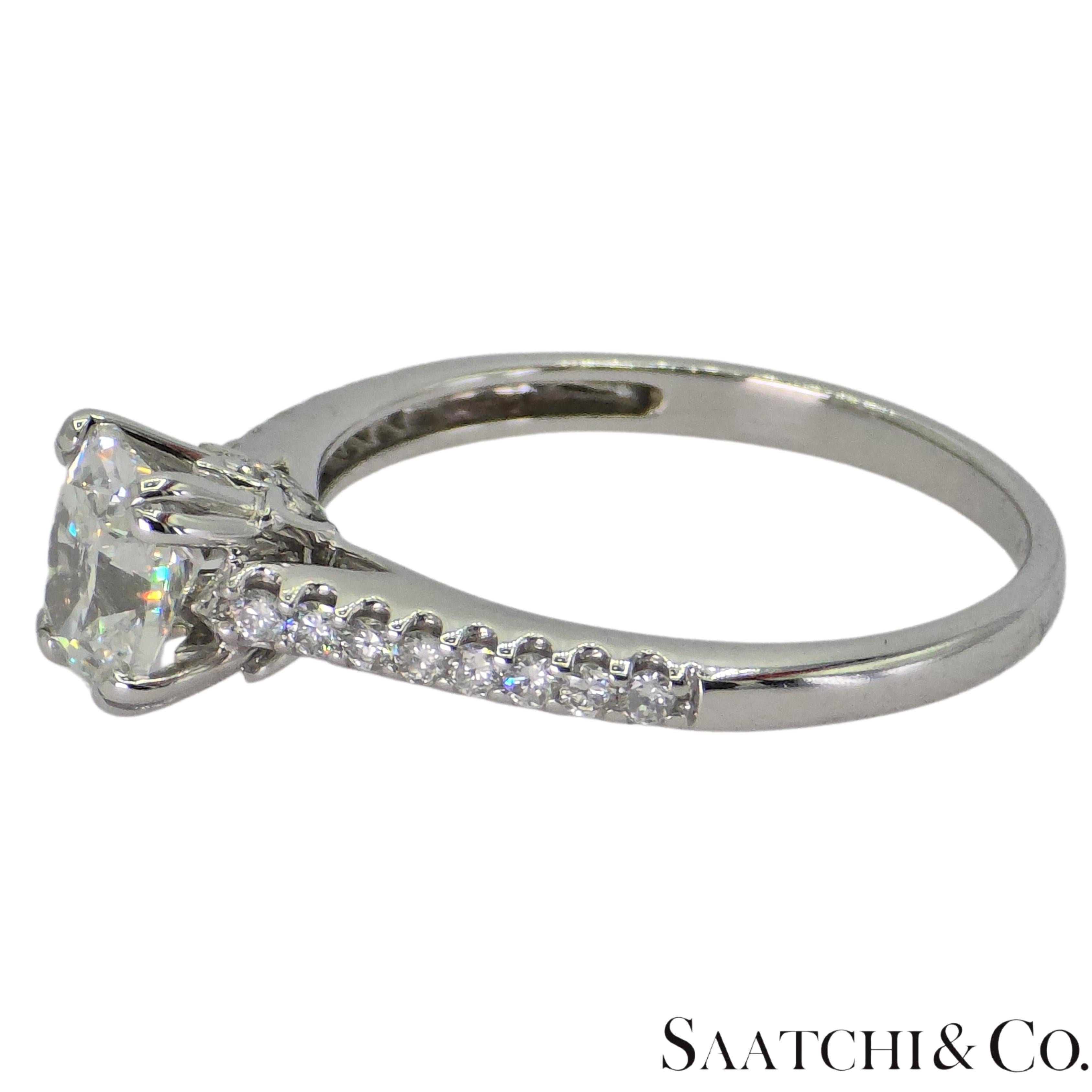 Certifié GIA  Bague en or blanc 18k 750 diamants naturels taille coussin Taille 6 en vente 3