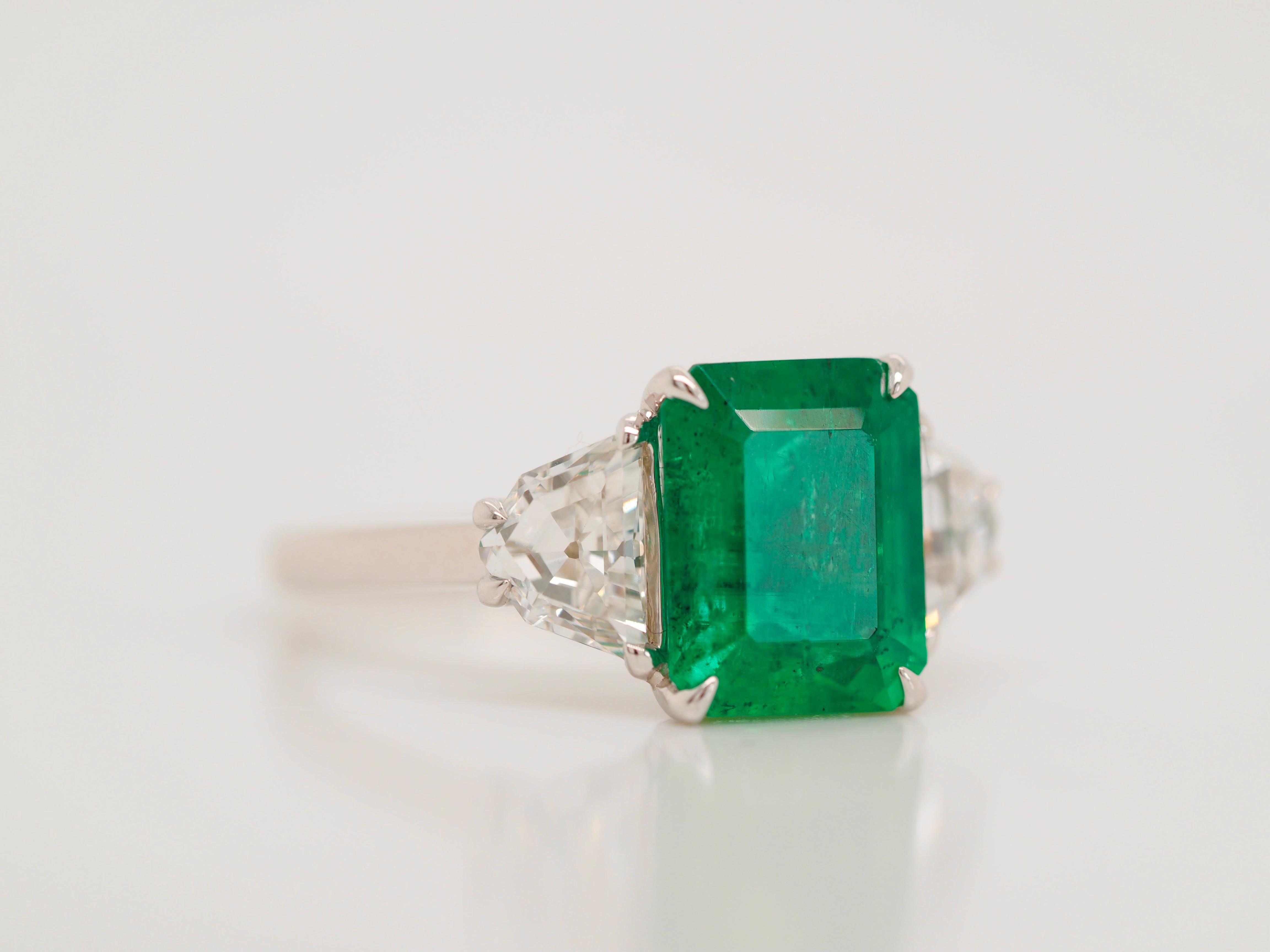 GIA Certified Natural Emerald and Diamond 18 Karat White Gold Three Stone Ring In New Condition For Sale In Addison, TX