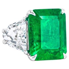 GIA Certified Natural Emerald and Diamond 18 Karat White Gold Three Stone Ring