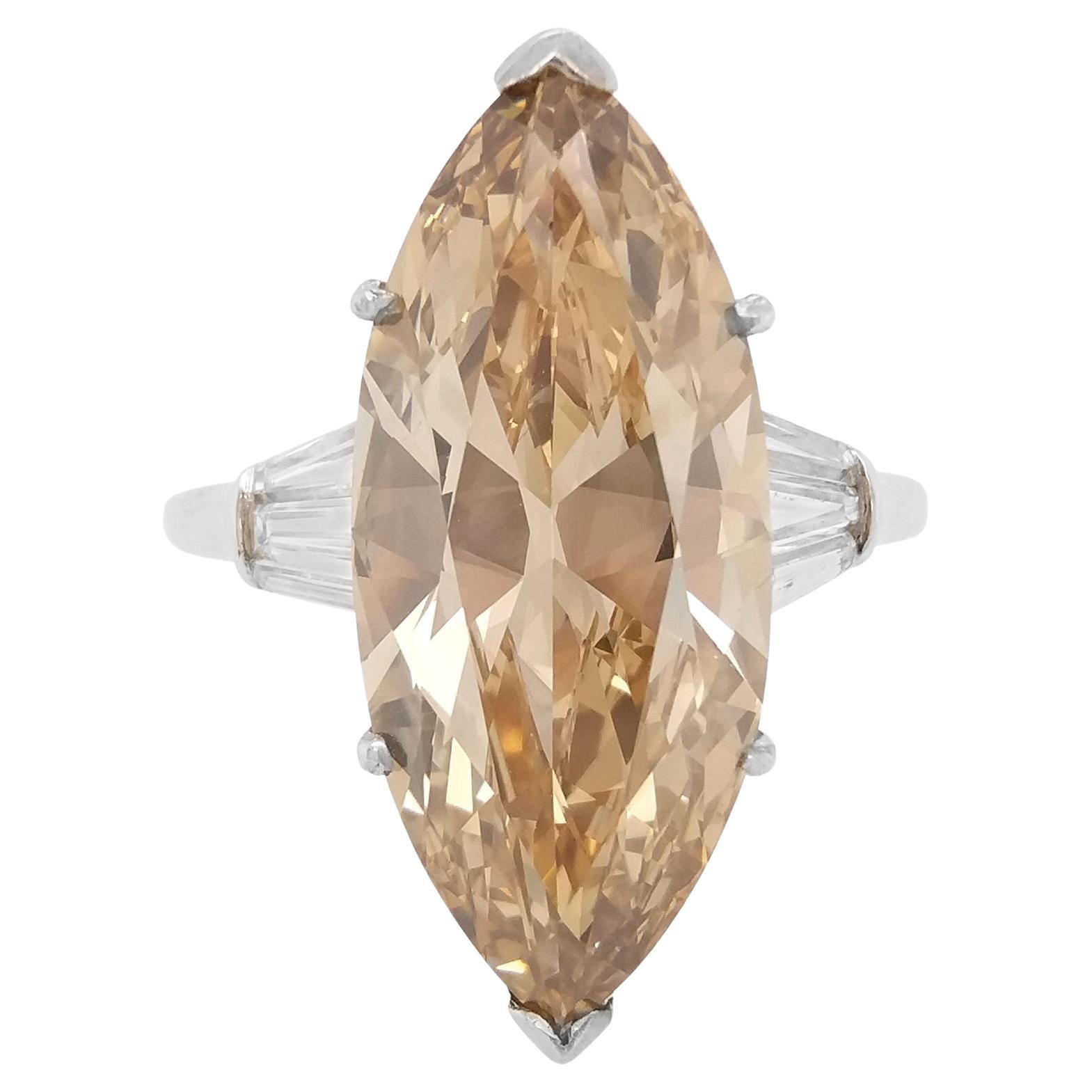 GIA zertifiziert Natural Fancy Brown Yellow Marquise Diamond, Weißer Diamant Pt Ring