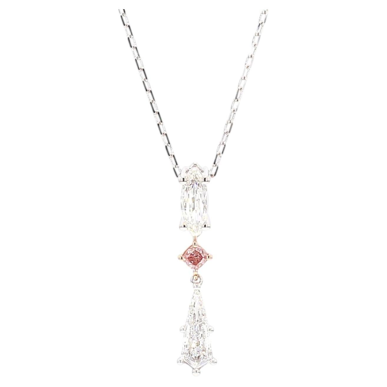 GIA Certified Natural Fancy Pink Cushion Diamond 1.05 Carat TW Gold Pendentif en vente