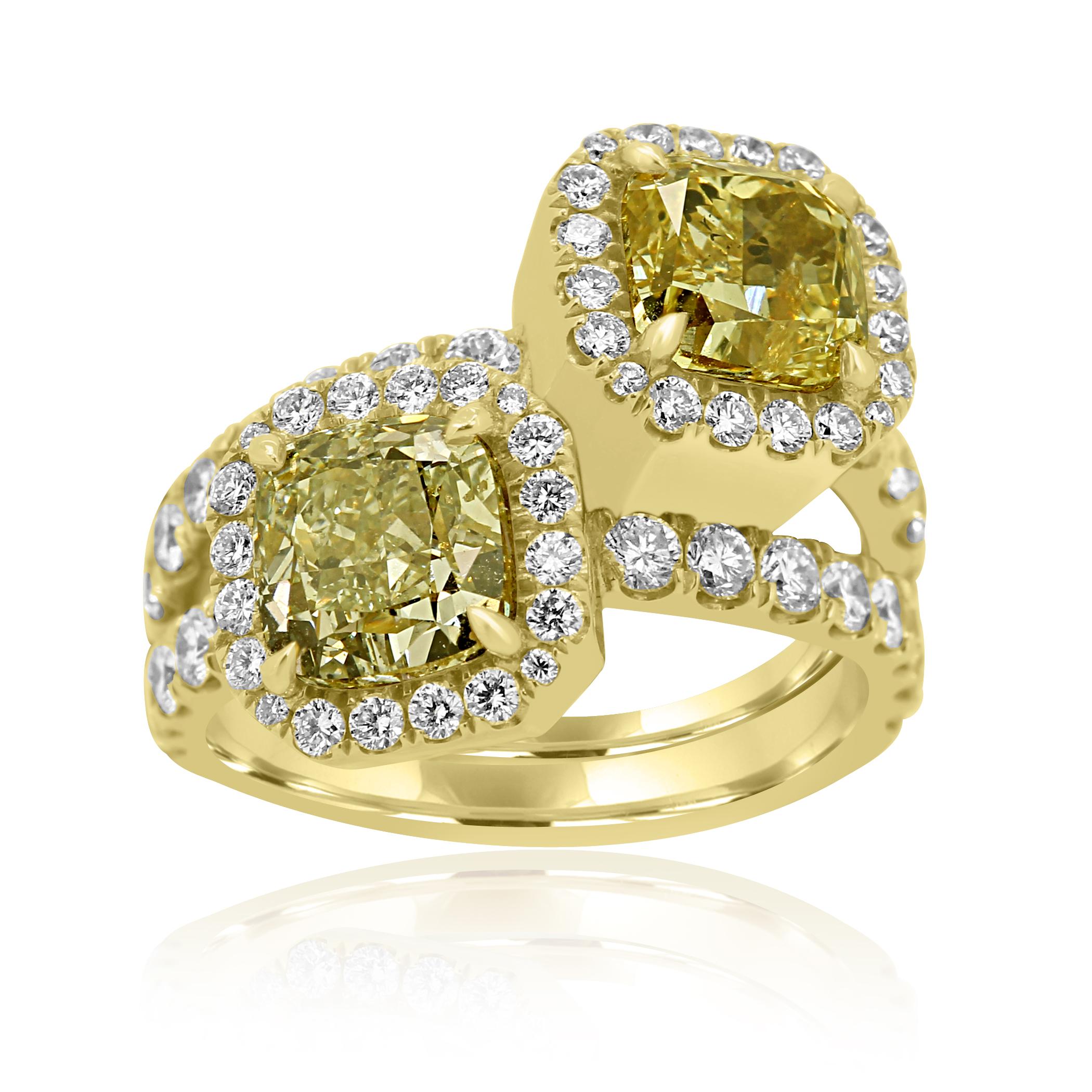Modern GIA Certified Natural Green and Yellow Diamond Twotone Gold Halo Toi Et Moi Ring