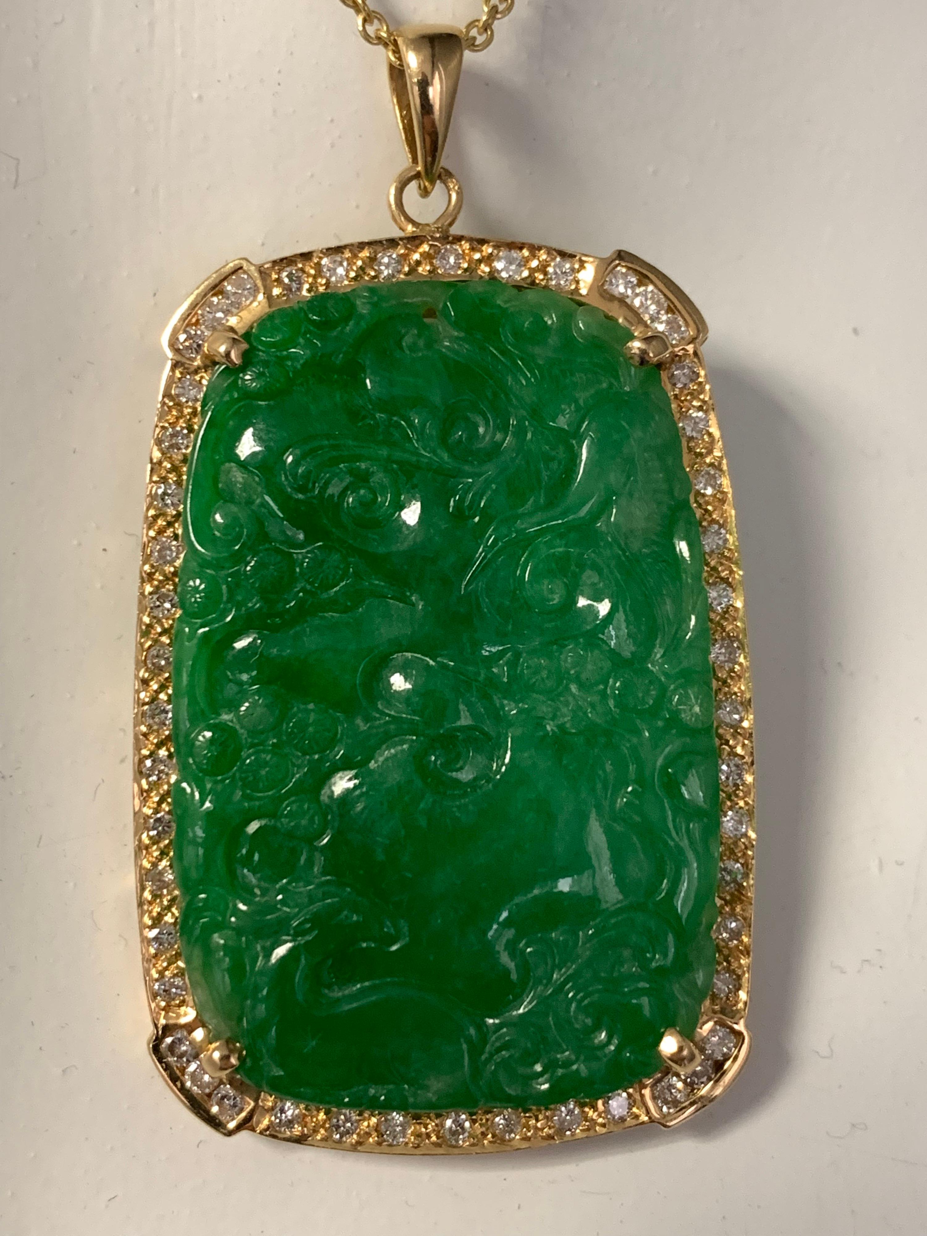 Pendentif en or avec diamants de 1 carat et jade translucide « A » en jadéite naturelle certifiée par le GIA en vente 4