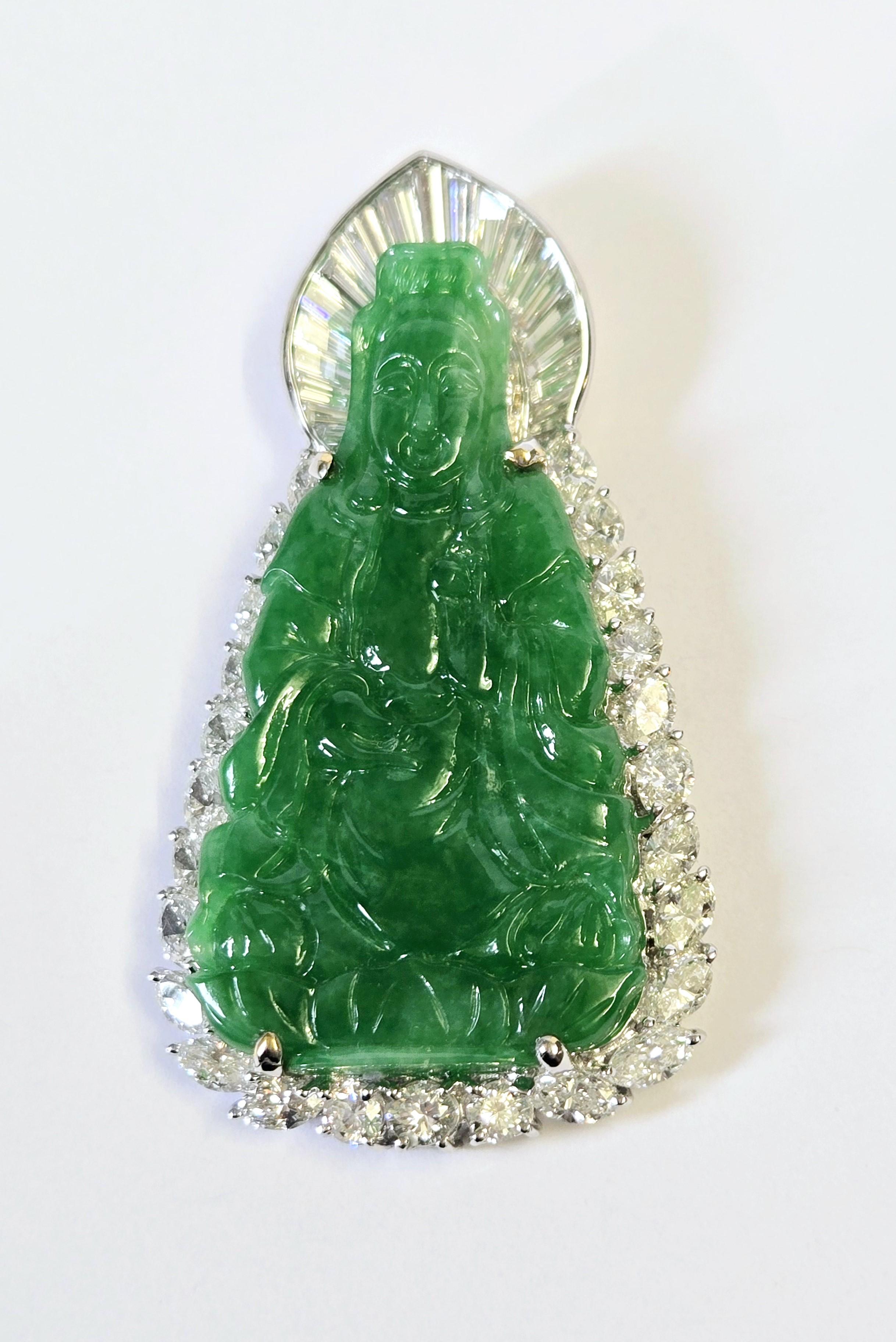 GIA Certified Natural Jadeite jade Guanyin and Diamonds 18K Pendant Necklace New In Good Condition For Sale In Pasadena, CA