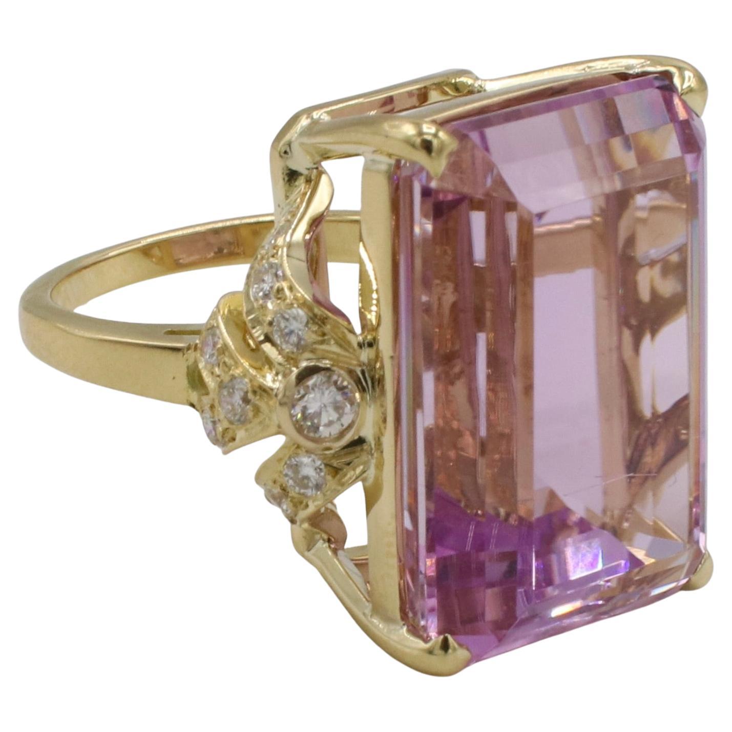Emerald Cut GIA Certified Natural Kunzite & Diamond 18K Yellow Gold Retro Cocktail Ring For Sale