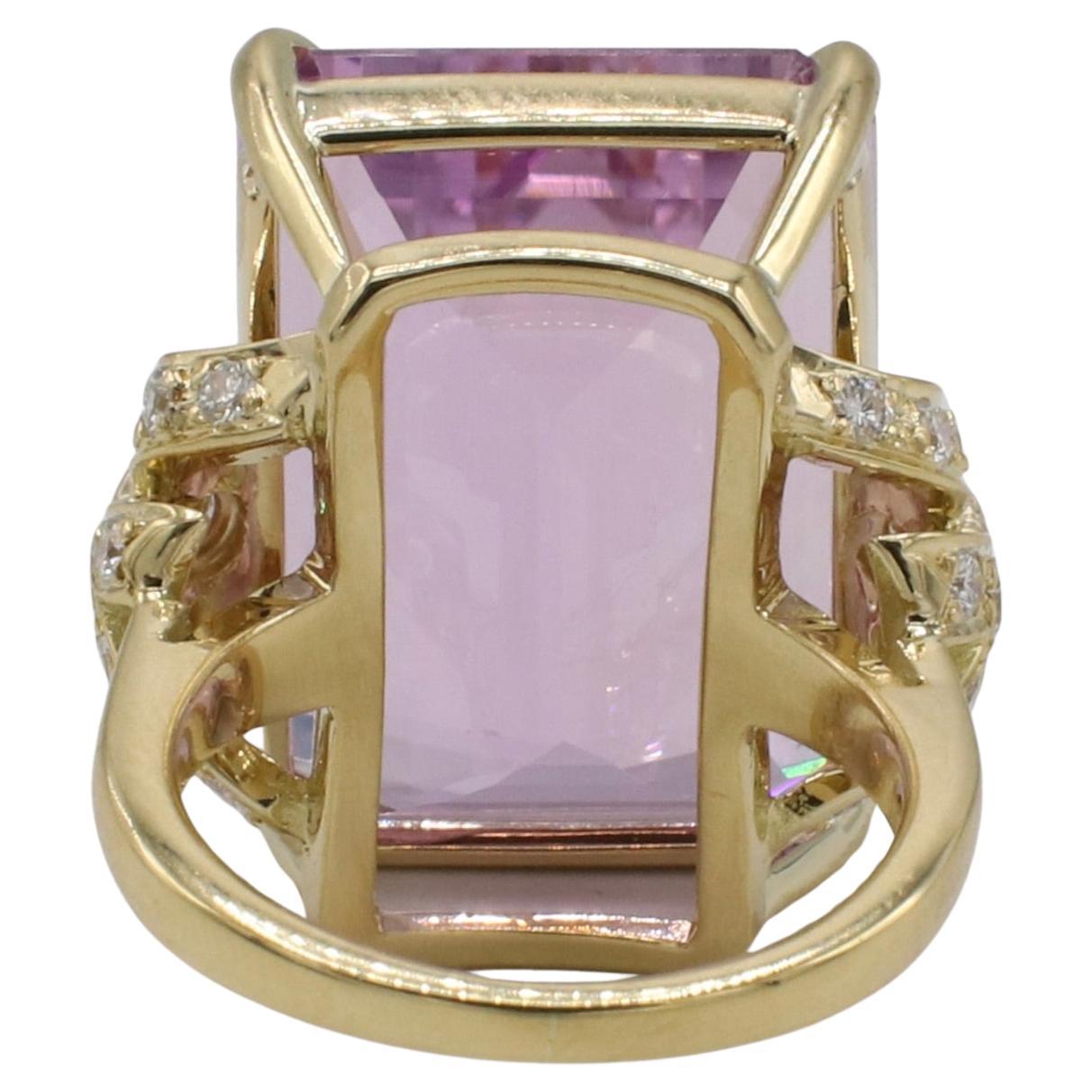 Women's GIA Certified Natural Kunzite & Diamond 18K Yellow Gold Retro Cocktail Ring For Sale