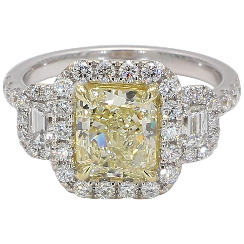 GIA Certified Natural Light Yellow Radiant & White Diamond Ring 3.12ct 18k Gold