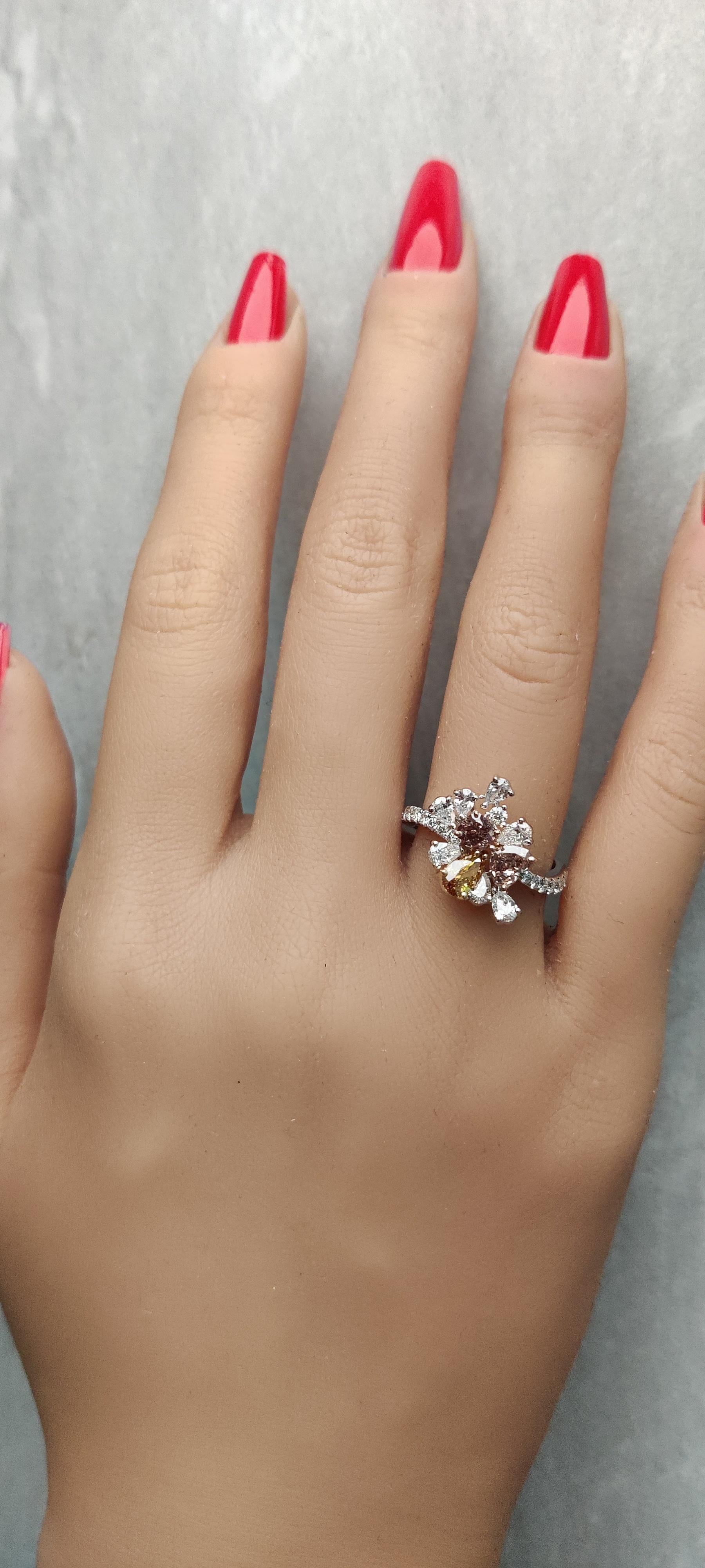 GIA Certified Natural Mix Fancy Color Diamond 2.12 Carat TW Gold Cocktail Ring In New Condition For Sale In New York, NY