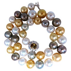 Collier de perles d'eau salée multicolores naturelles de Tahiti 14 carats certifiées par le GIA