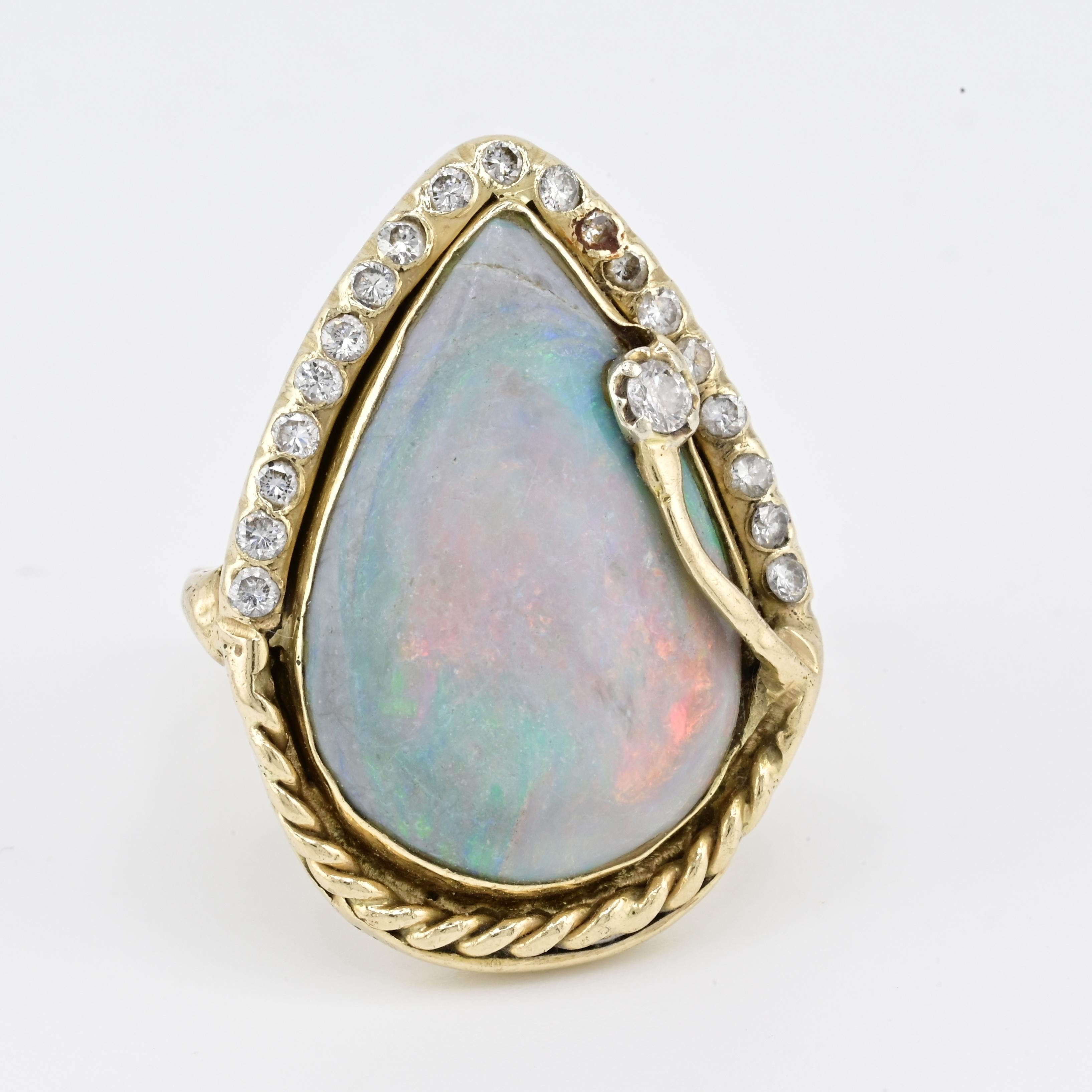 Taglio a goccia Anello con opale naturale e diamante 14k certificato GIA - Cabochon grigio chiaro 23x15 mm in vendita