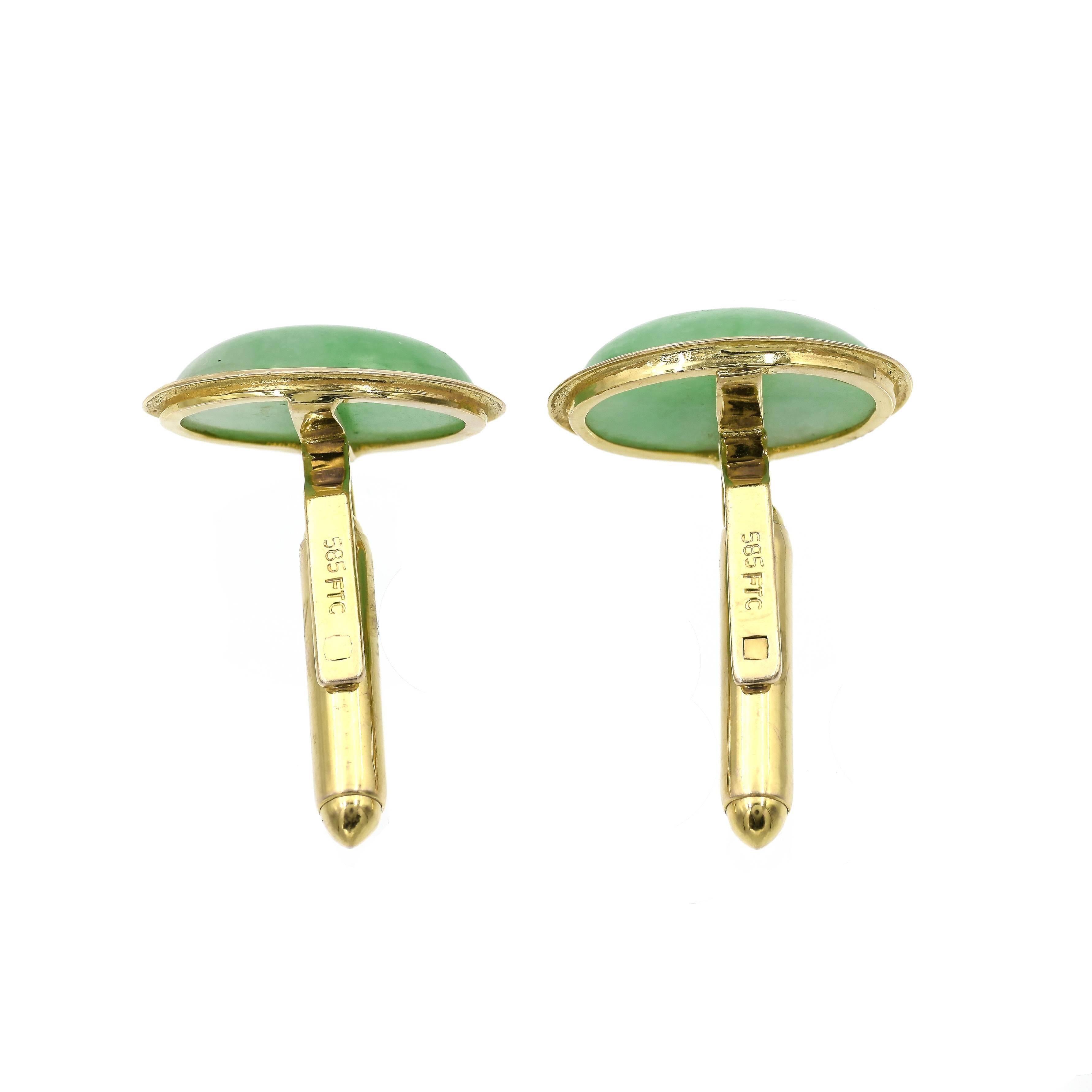 GIA Certified Natural Oval Green Jadeite Jade Yellow Gold Cufflinks In Good Condition In Stamford, CT