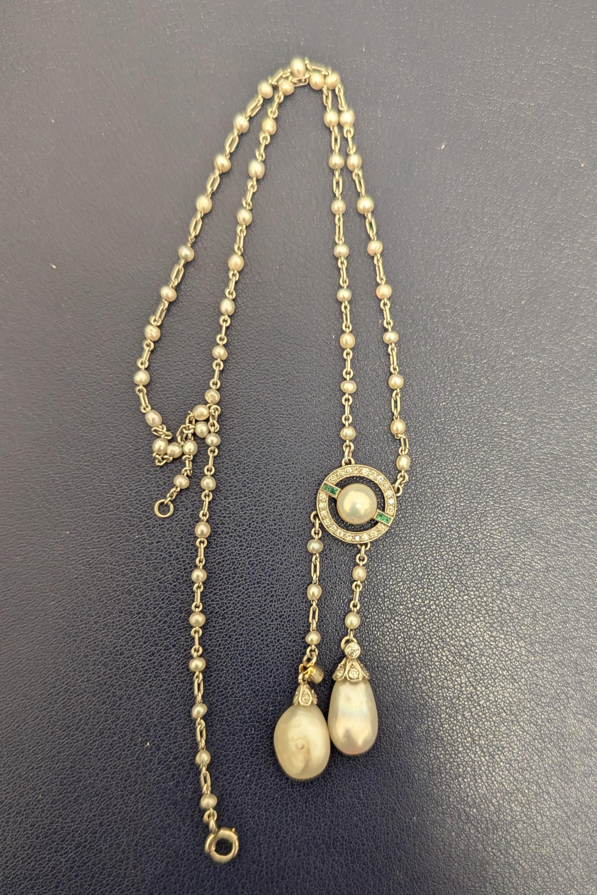 GIA Certified Natural Pearl Emerald Diamond Platinum Lariat Necklace In Good Condition For Sale In New York, NY