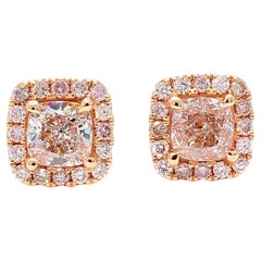 Pendientes de oro con diamante en cojín rosa natural certificado por el GIA de 1.74 quilates TW