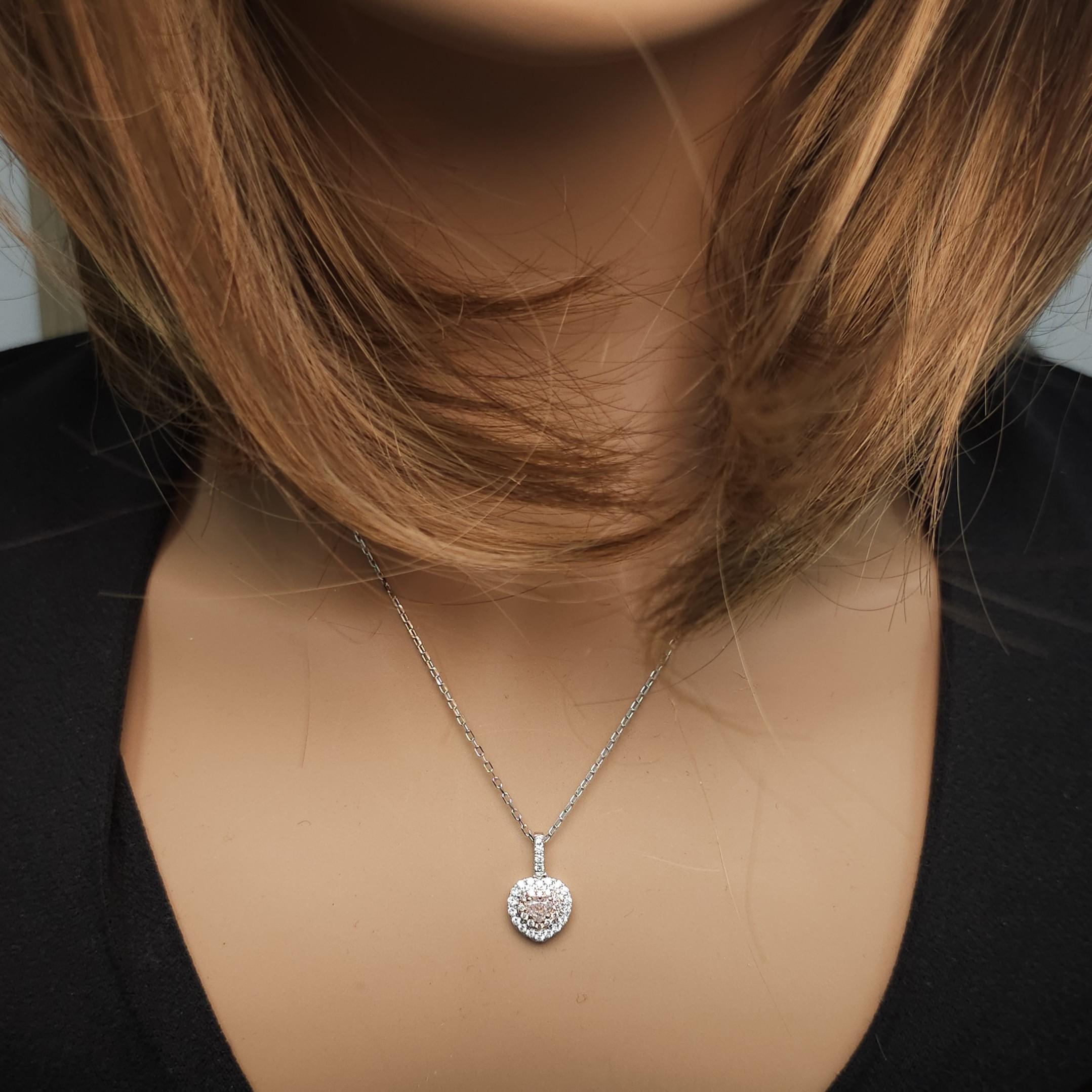 GIA Certified Natural Pink Heart Diamond 0.52 Carat TW Gold Drop Pendant In New Condition For Sale In New York, NY