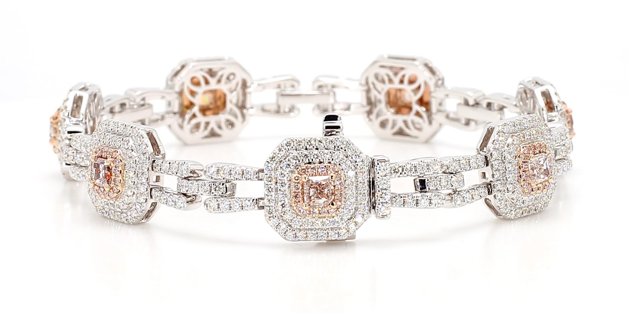 Taglio radiant GIA Certified Natural Pink Diamond Radiant Diamond 5.08 Carat TW Bracciale da Tennis in Oro in vendita