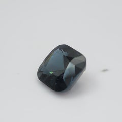 Couleur naturelle rare certifiée par le GIA Spinelle bleue 5,23 carats