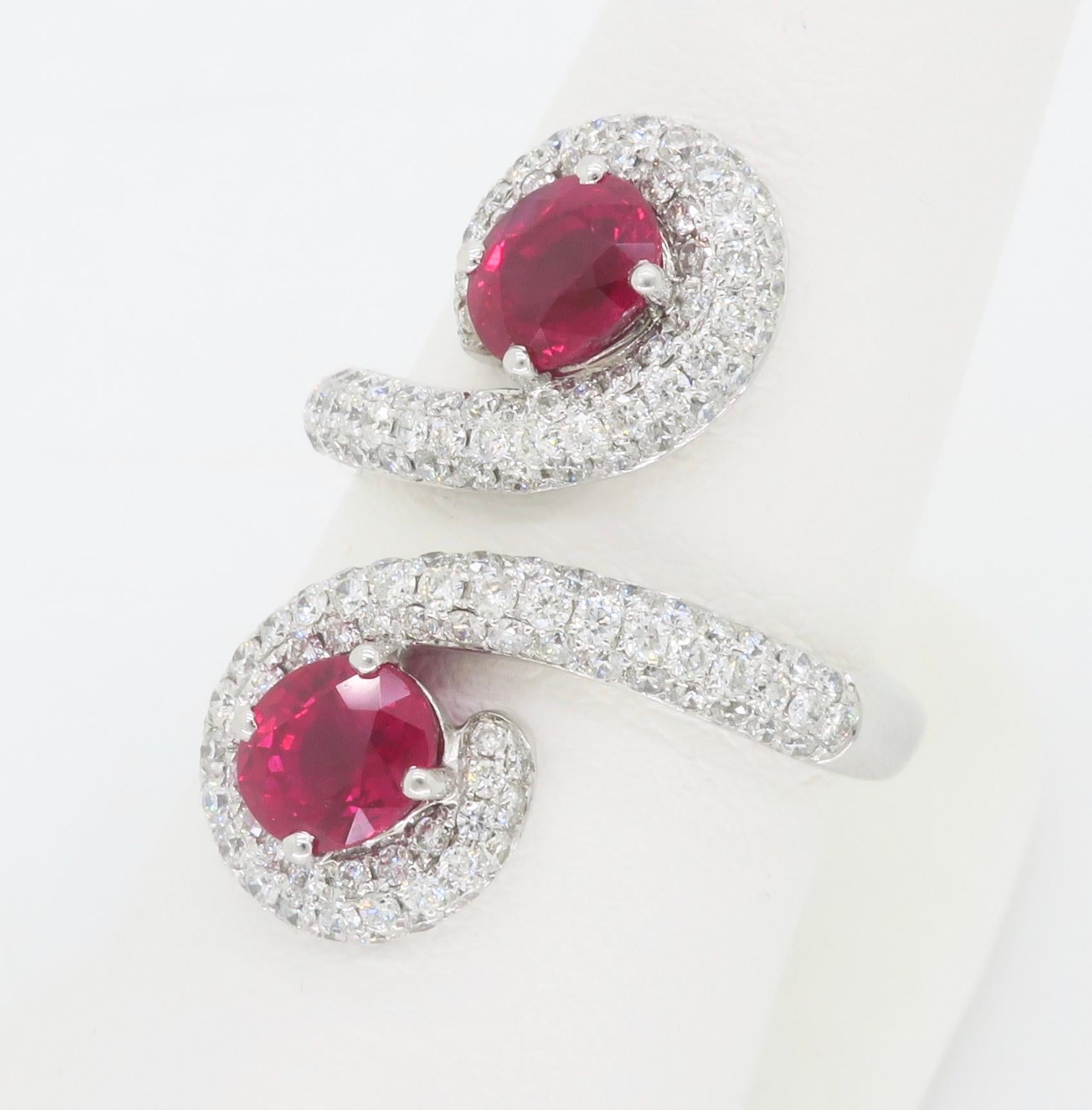 Anillo Bypass de Rubí Natural y Diamante Certificado por el GIA en 18k en Nuevo estado para la venta en Webster, NY
