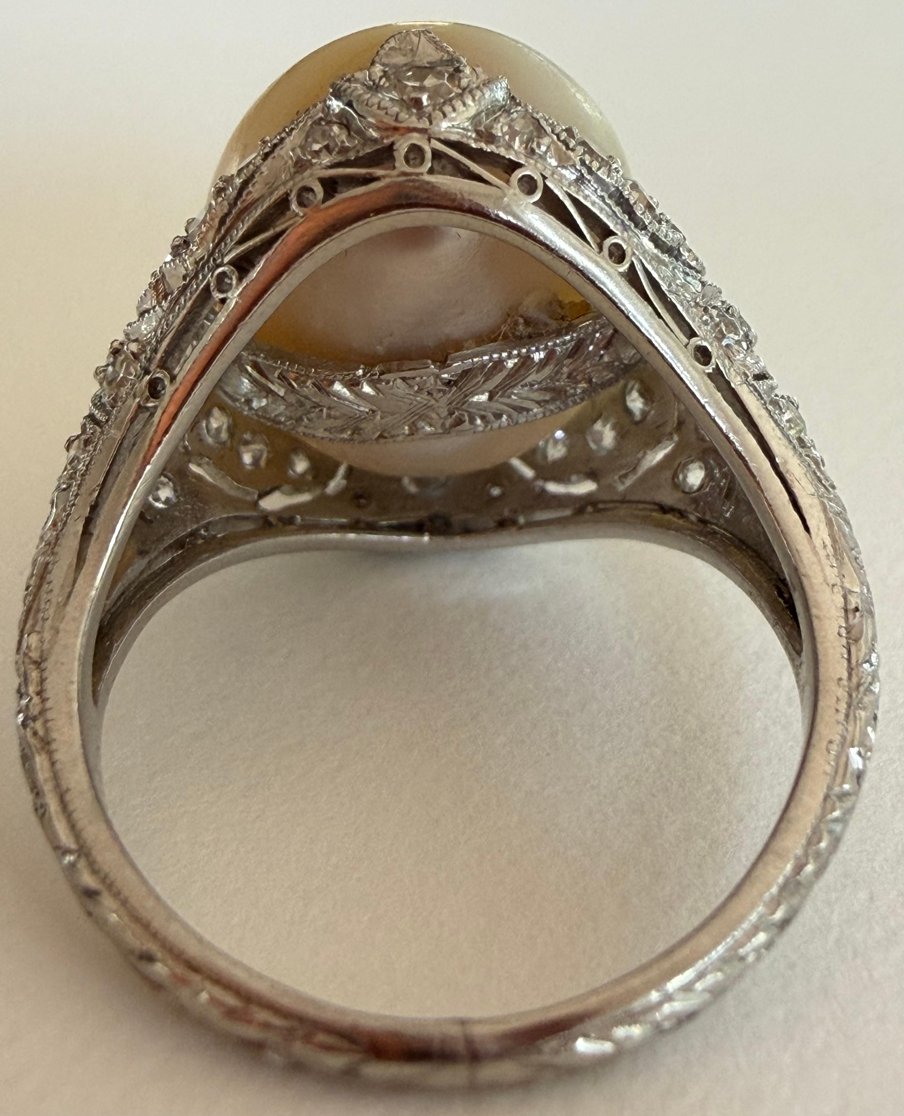 GIA-zertifizierte natürliche Salzwasserperle und Diamant-Cocktailring im Zustand „Gut“ im Angebot in Denver, CO