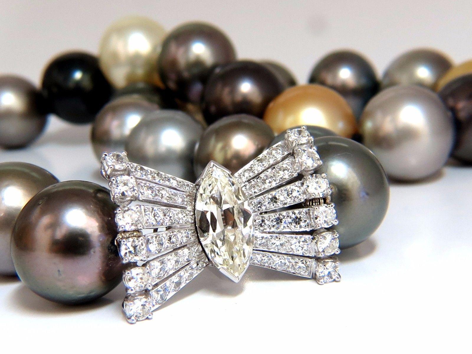 GIA certified Natural Tahitian Pearl Necklace 4.00ct. diamonds 18Kt Magnificent Neuf - En vente à New York, NY