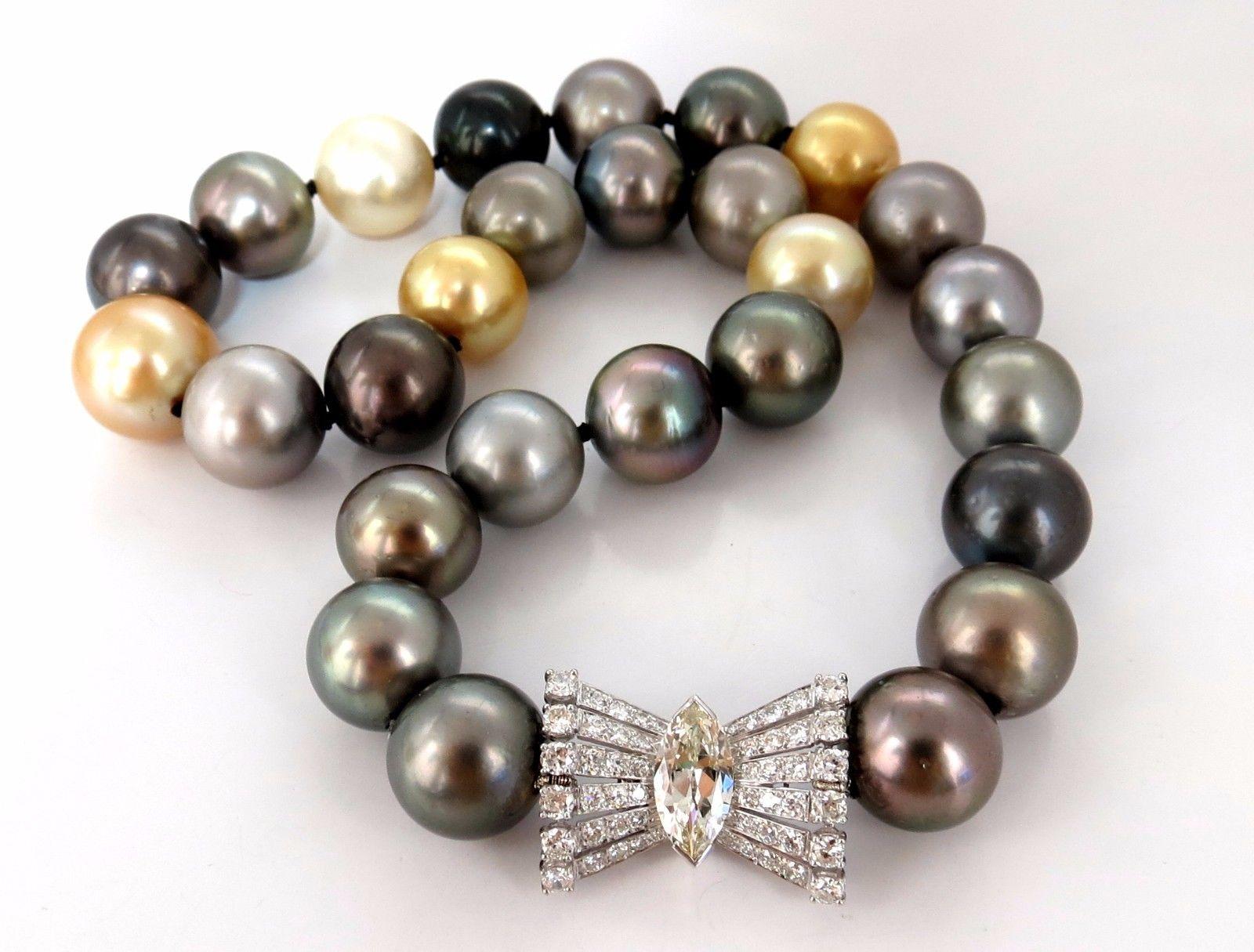 GIA certified Natural Tahitian Pearl Necklace 4.00ct. diamonds 18Kt Magnificent en vente 2