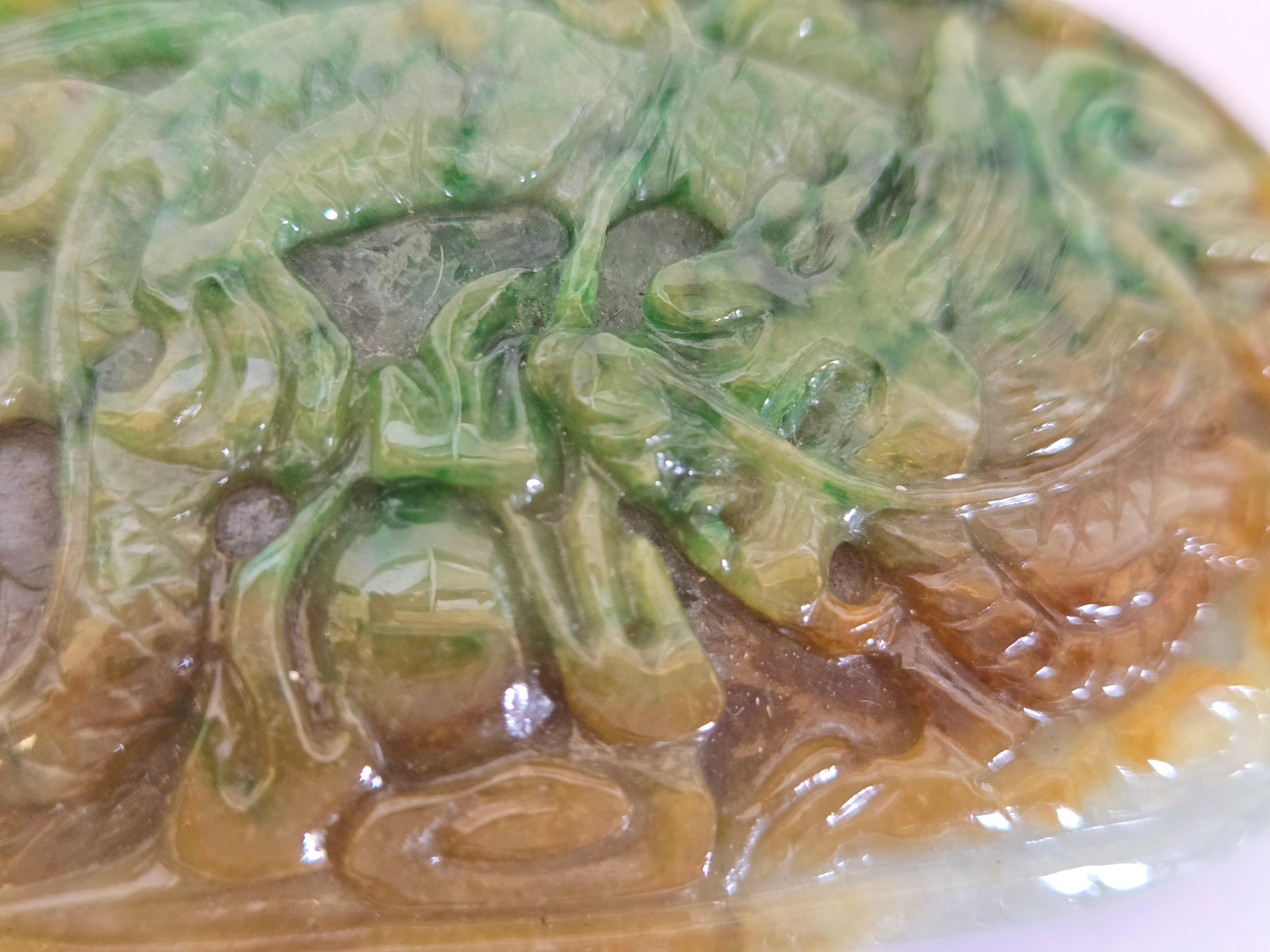 GIA Certified Natural Tri-Color Jadeite Jade Ornament In Good Condition For Sale In Pasadena, CA