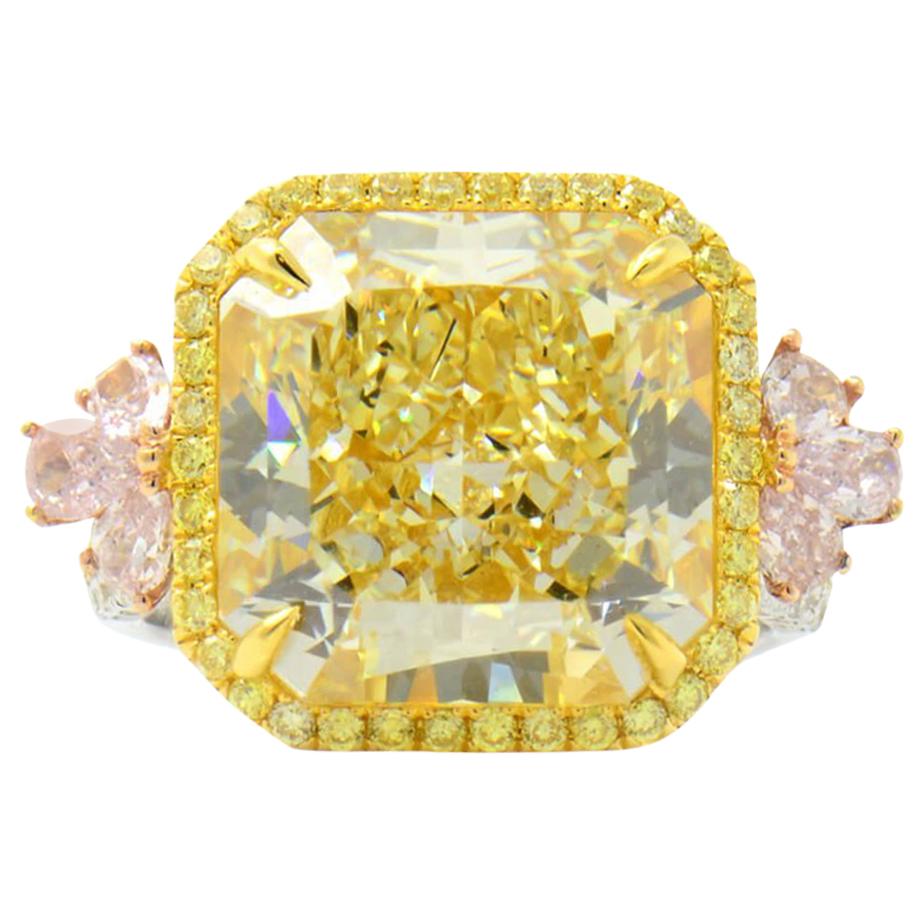 GIA Certified Natural Untreated 14.14 Carat Yellow Pink White Diamond Ring For Sale