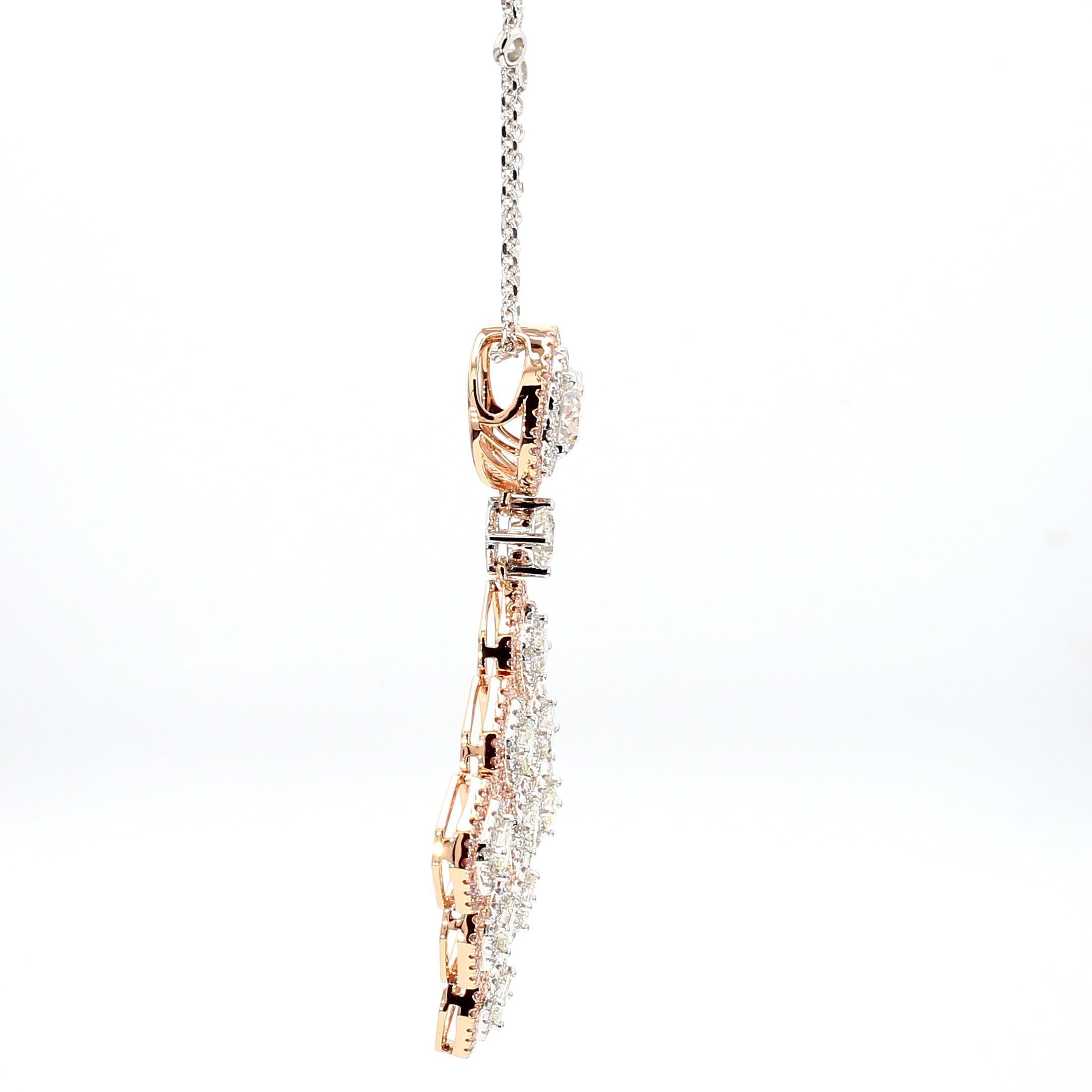 Contemporain Pendentif en or blanc naturel de 4,11 carats poids total certifié par le GIA en vente
