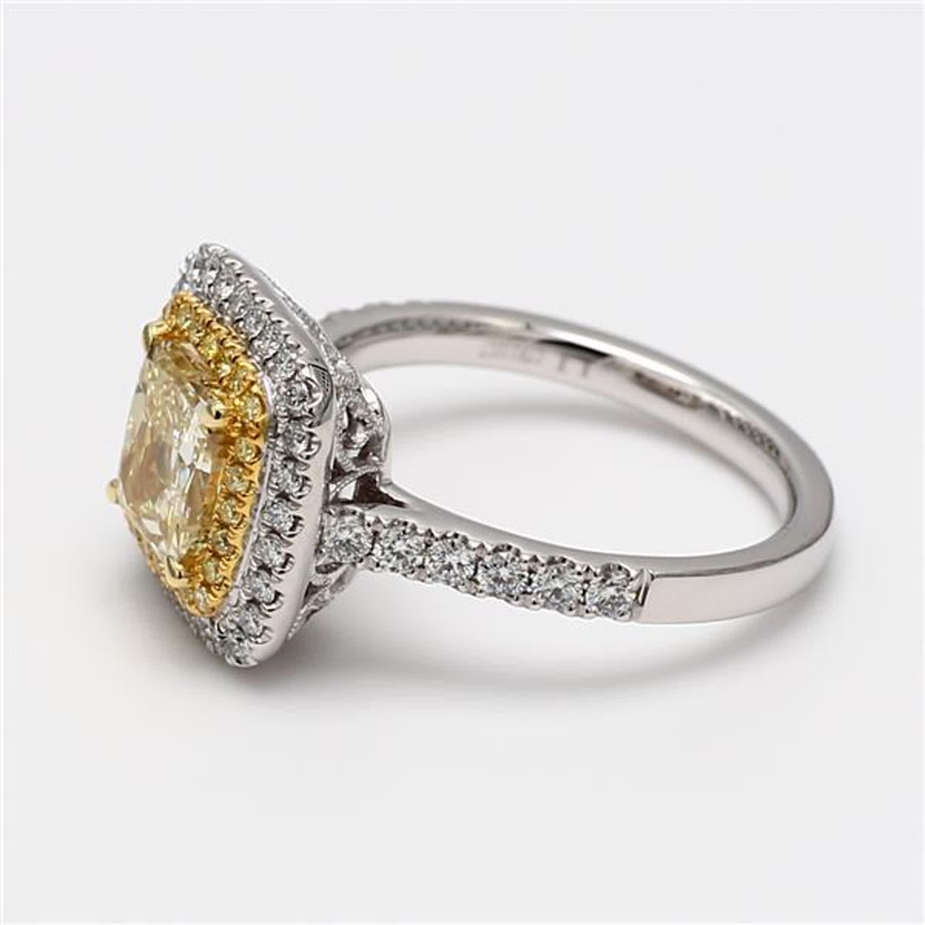 GIA-zertifizierter natürlicher gelber Ring mit Kissenschliff und weißem Diamant 2.62 Karat TW Platin (Zeitgenössisch)