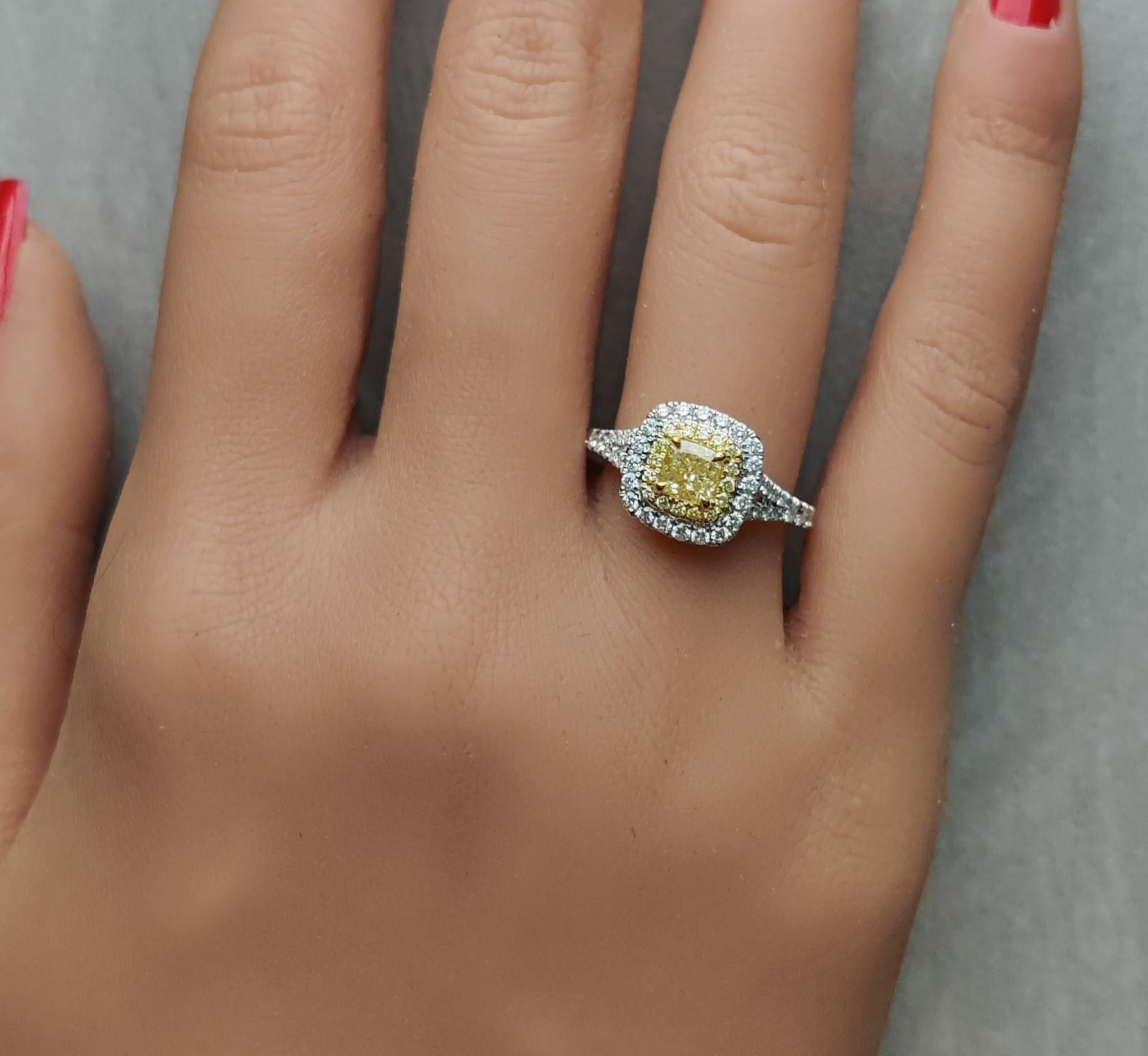 GIA Certified Natural Yellow Cushion Diamond 1.15 Carat TW Gold Cocktail Ring In New Condition For Sale In New York, NY