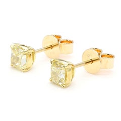 Pendientes de oro con diamantes amarillos naturales de talla cojín certificados por el GIA, de 1,54 quilates en total