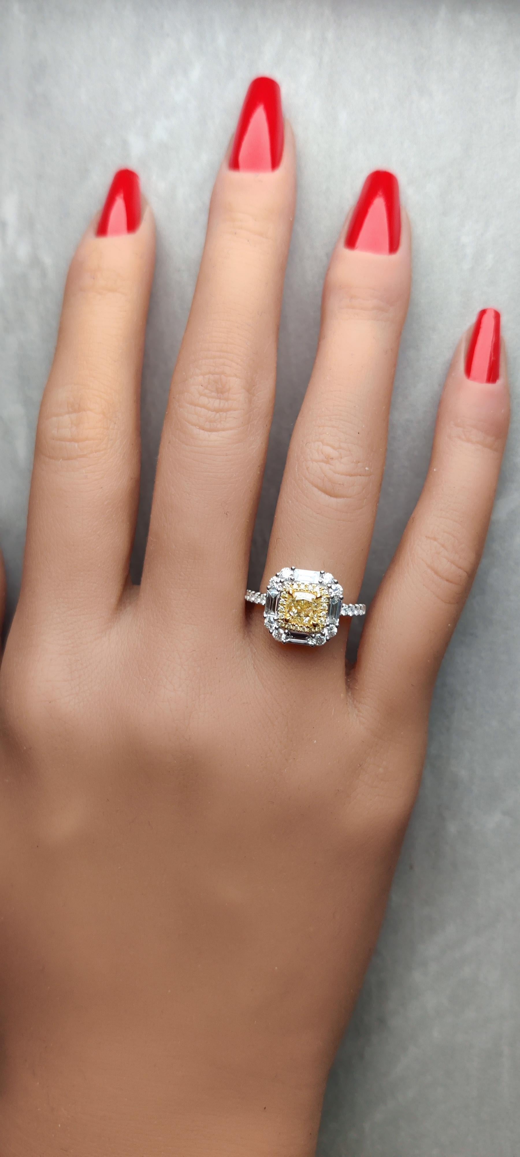 GIA Certified Natural Yellow Cushion Diamond 1.84 Carat TW Gold Cocktail Ring In New Condition For Sale In New York, NY