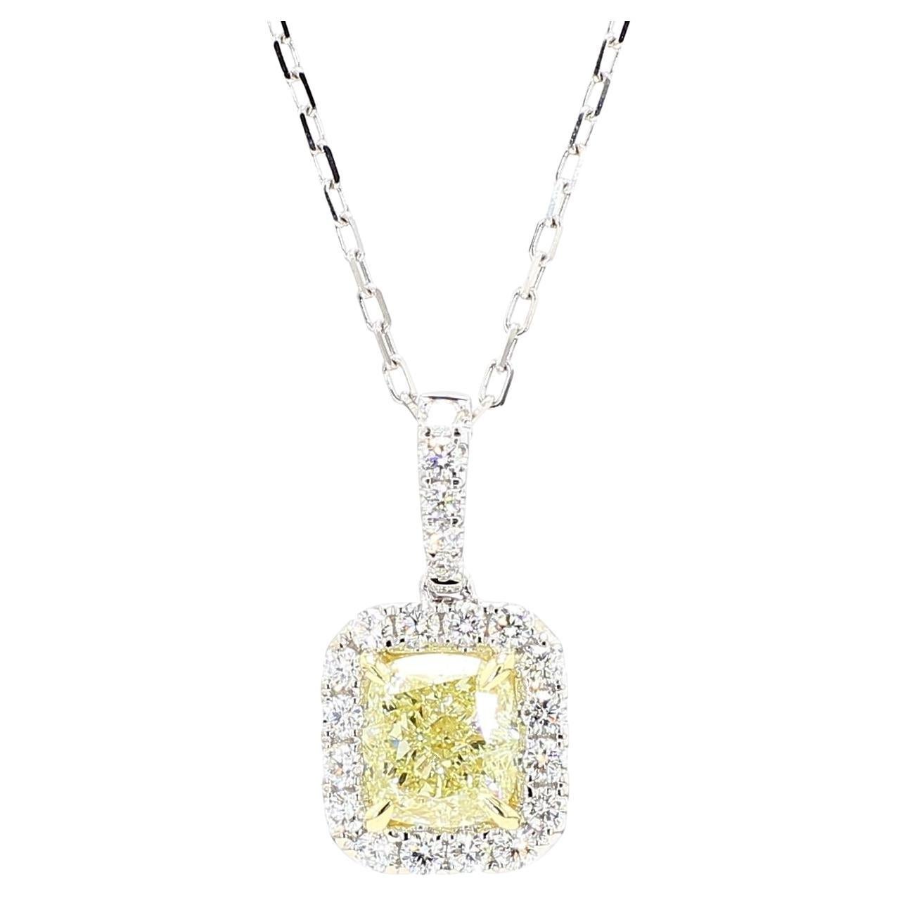 GIA Certified Natural Yellow Cushion Diamond 1.88 Carat TW Gold Drop Pendentif