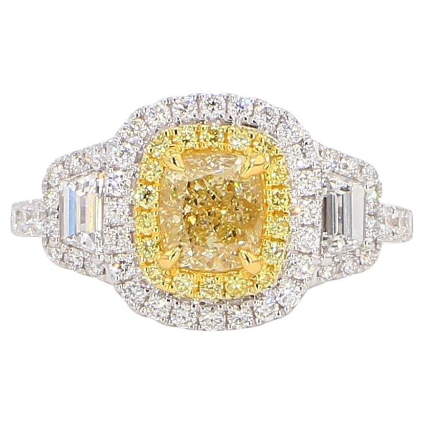 GIA-zertifizierter natürlicher gelber Diamant im Kissenschliff 2.10 Karat TW Gold Cocktail-Ring