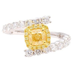 Bague cocktail en or jaune naturel certifié GIA avec diamant coussin de 2.16 carats poids total