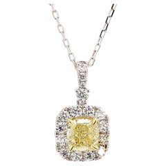 Colgante de gota de oro de 2.18 quilates TW con diamante amarillo natural en cojín certificado por GIA