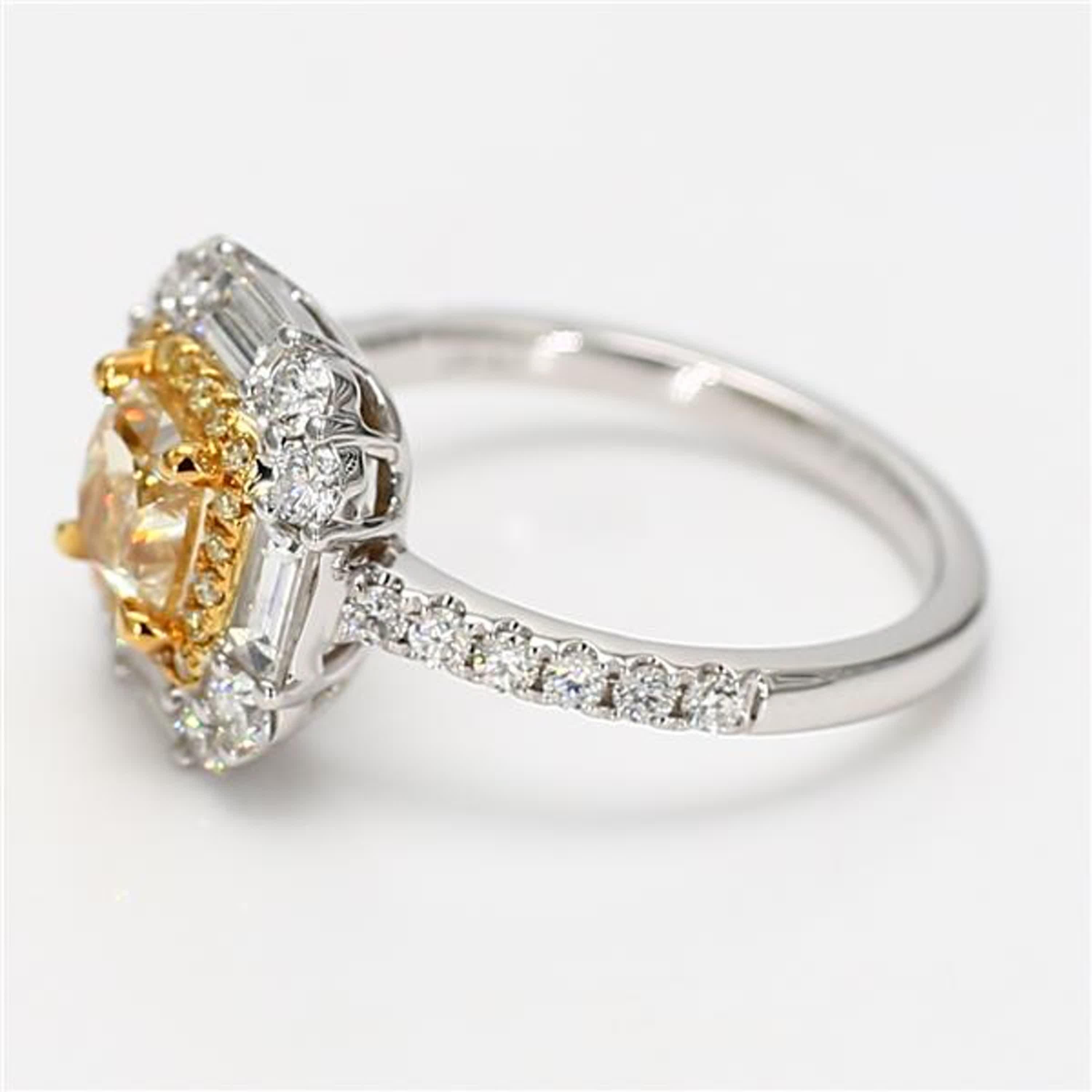 GIA-zertifizierter natürlicher gelber Diamant im Kissenschliff 2.20 Karat TW Gold Cocktail-Ring (Zeitgenössisch) im Angebot