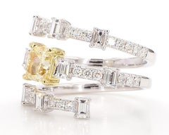 GIA-zertifizierter natürlicher gelber Diamant im Kissenschliff 2.28 Karat TW Gold Cocktail-Ring