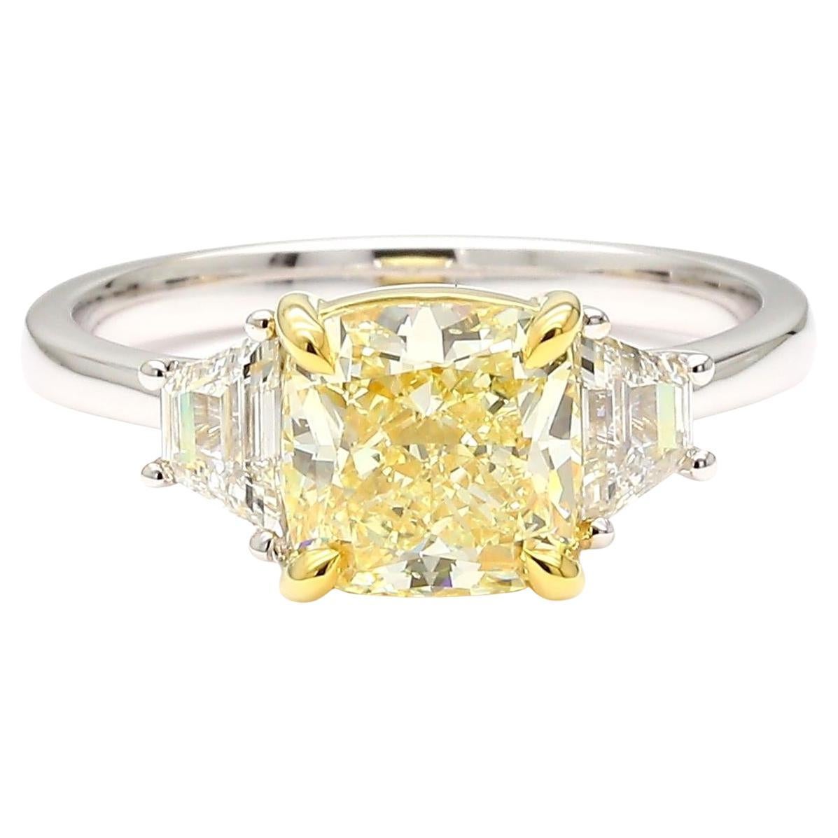 Bague cocktail en or jaune naturel certifié GIA avec diamant coussin de 2.51 carats poids total